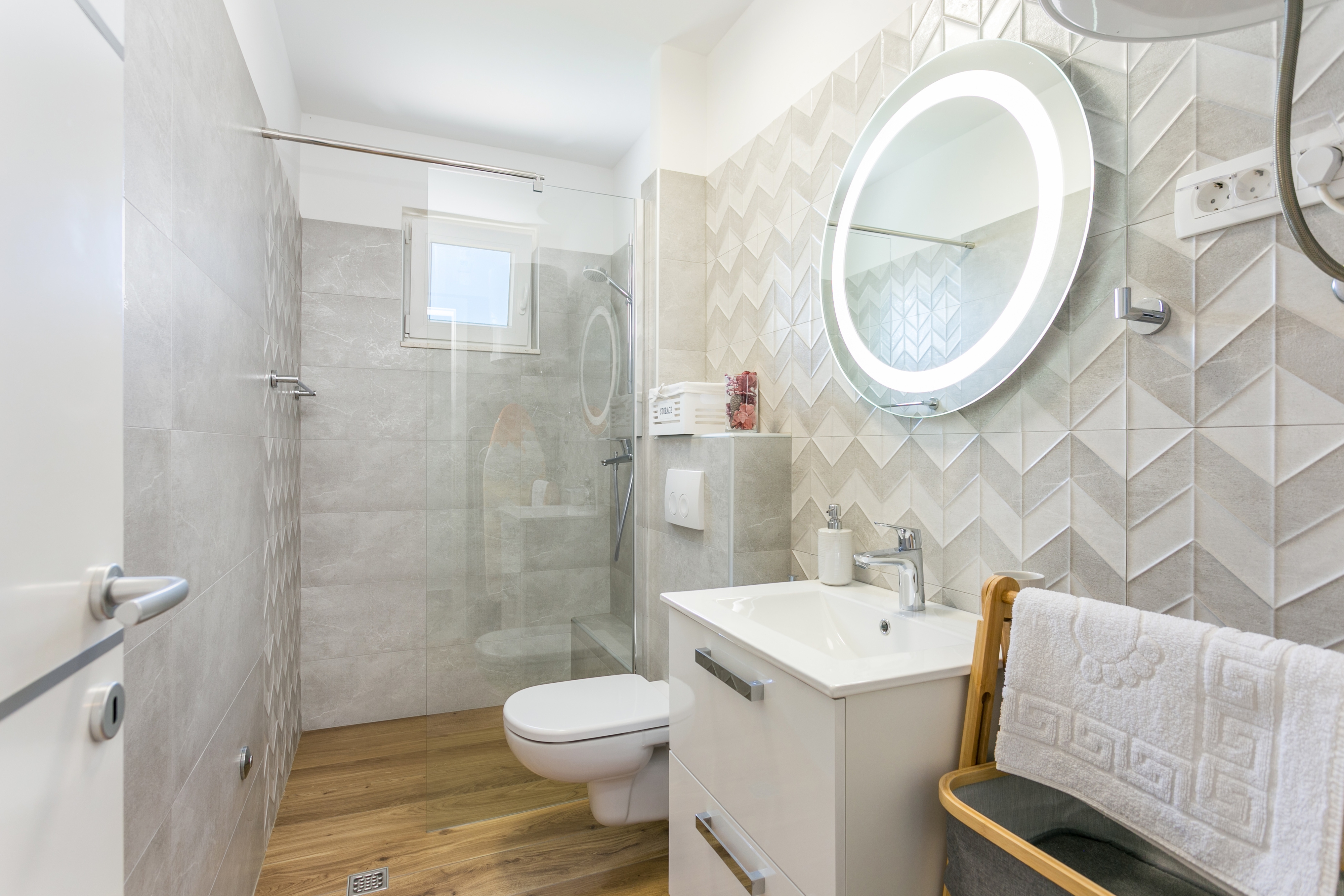 One bedroom apartment with balcony and sea view Seget Donji, Trogir  A-a