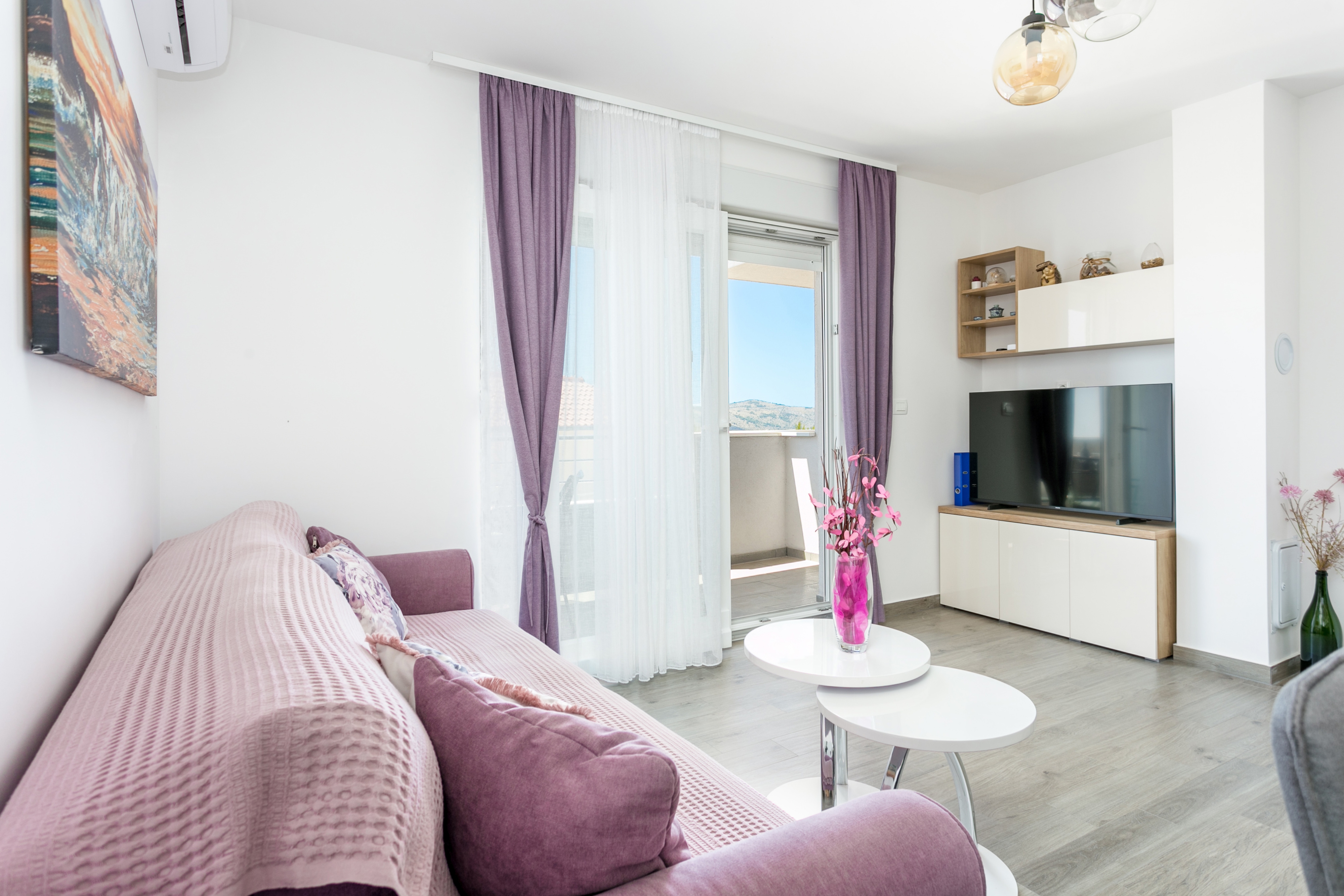 One bedroom apartment with balcony and sea view Seget Donji, Trogir (A-23273-a) One bedroom apartment with balcony and sea view Seget Donji, Trogir (A-23273-a)