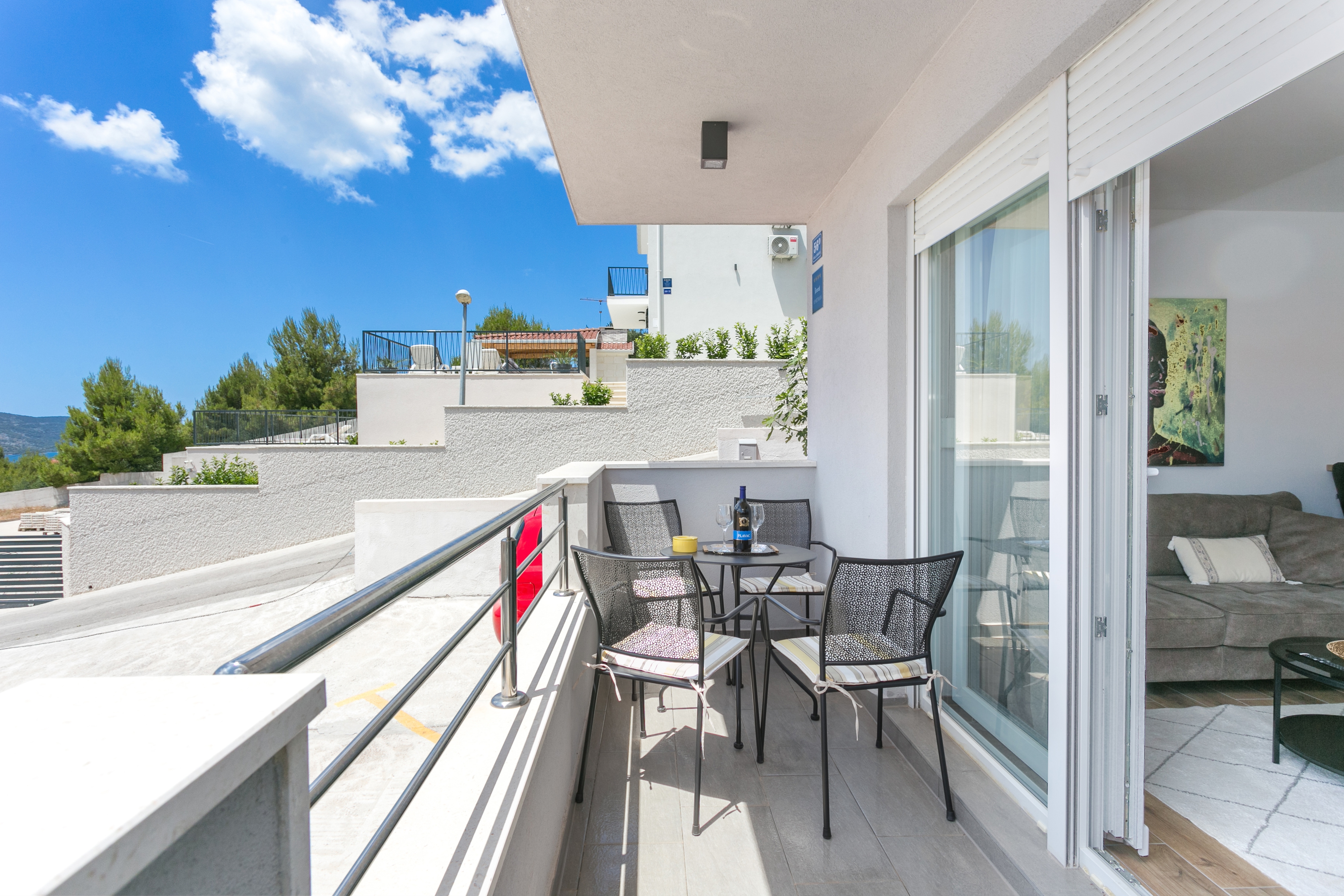 One bedroom apartment with balcony and sea view Seget Donji, Trogir  A-b