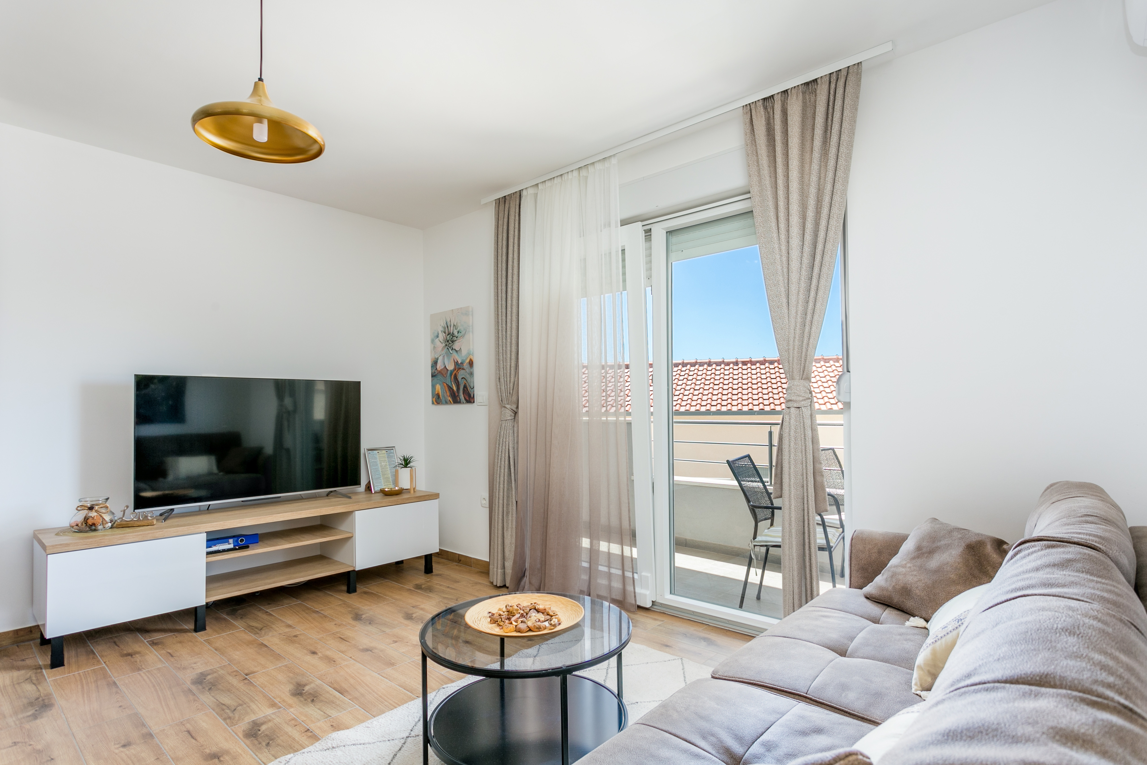 One bedroom apartment with balcony and sea view Seget Donji, Trogir (A-23273-b)