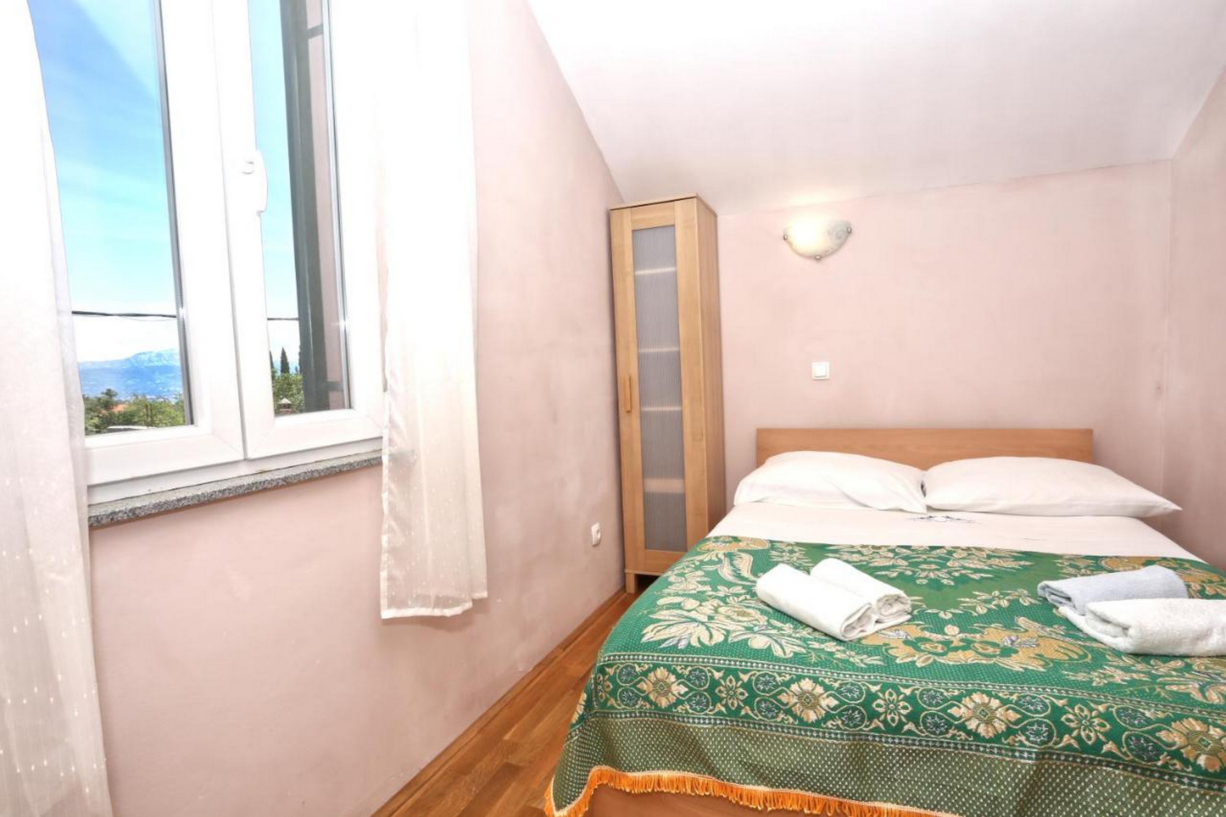 Two bedroom apartment with balcony and sea view Žedno, Čiovo  A-a