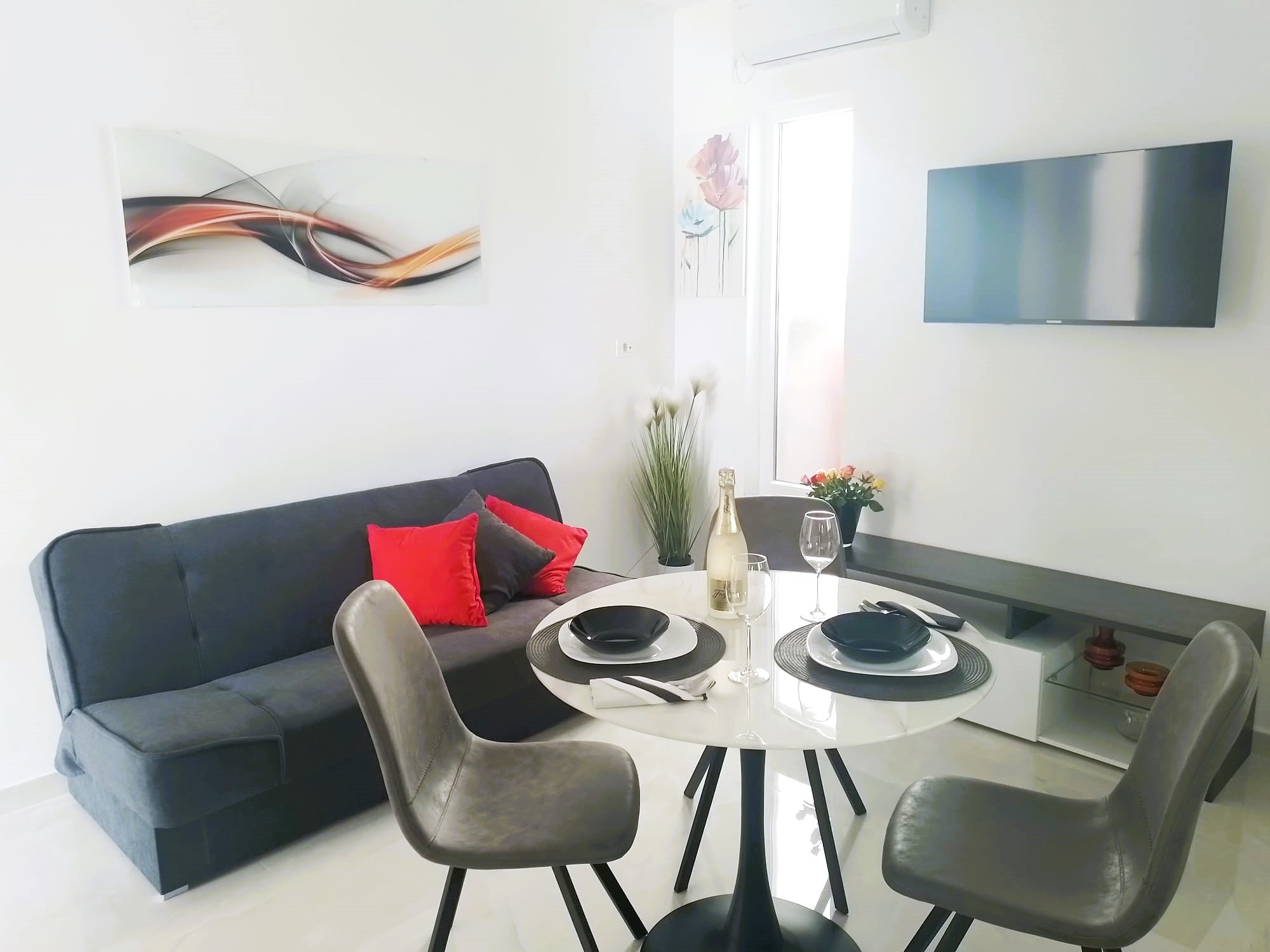 One bedroom apartment with terrace Pirovac, Šibenik (A-23285-a) One bedroom apartment with terrace Pirovac, Šibenik (A-23285-a)