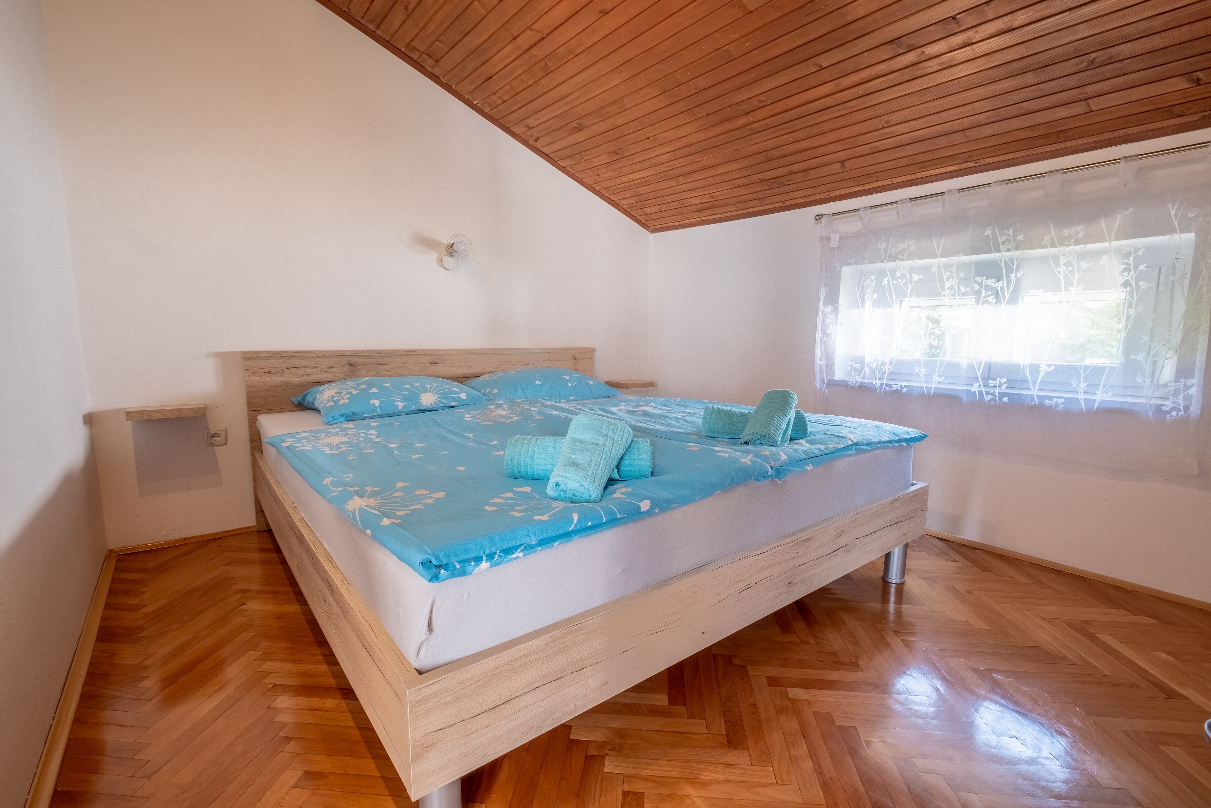 Two bedroom apartment with terrace and sea view Crikvenica  A-a
