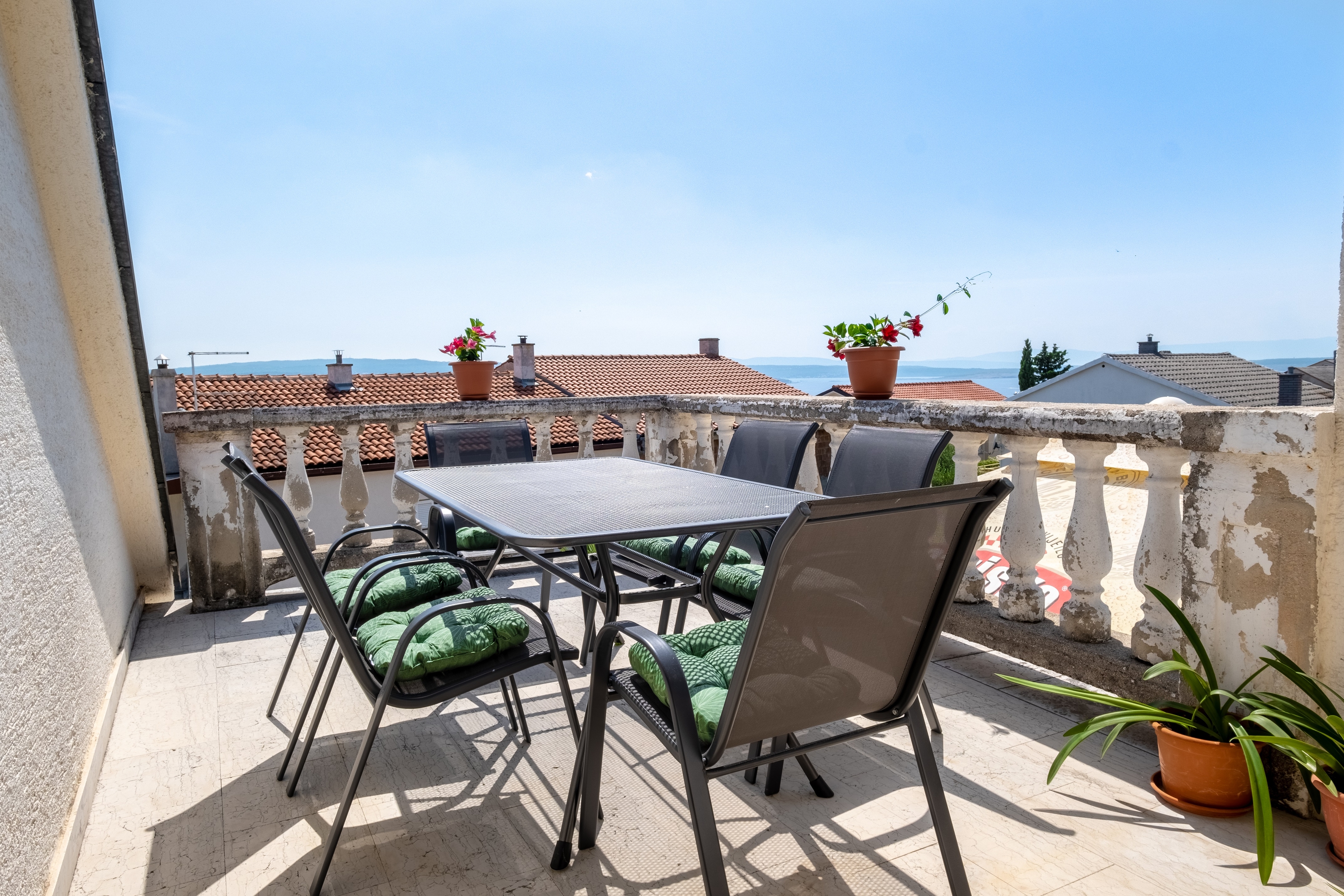 Two bedroom apartment with terrace and sea view Crikvenica  A-a