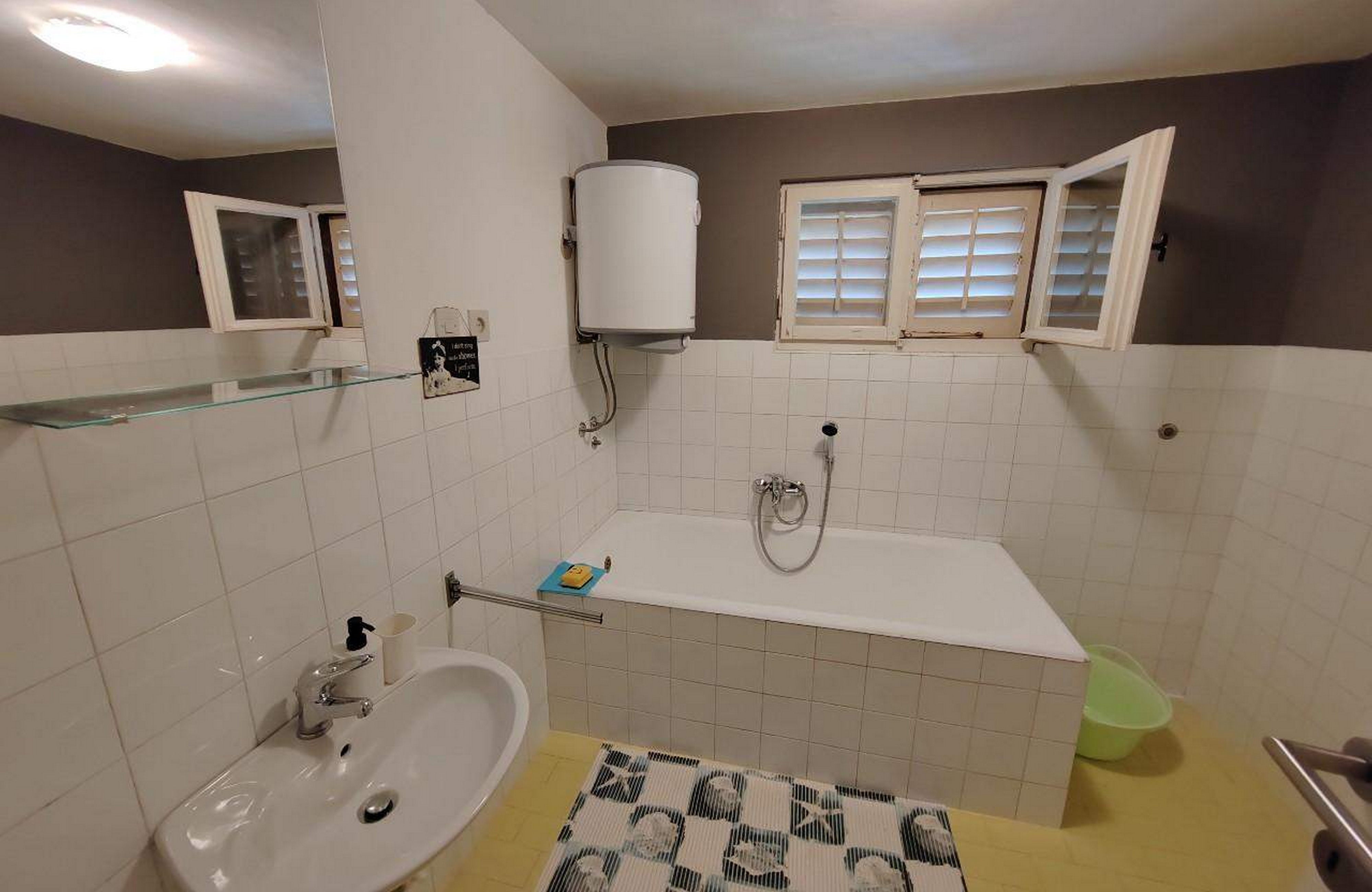Four bedroom apartment with terrace Mundanije, Rab  A-a