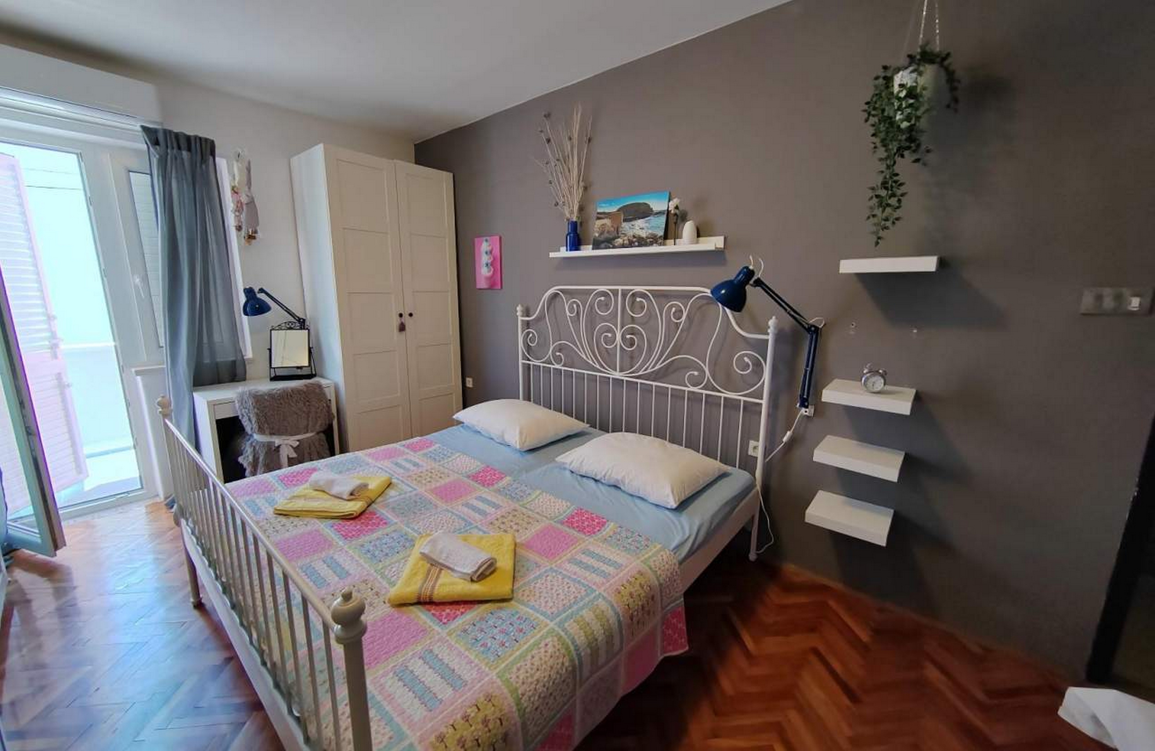 Four-bedroom apartment with terrace Mundanije, Rab (A-23299-a)