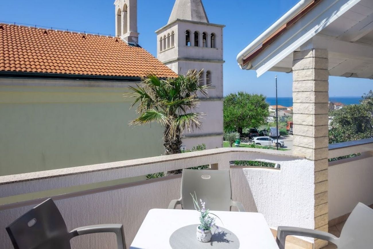 Two bedroom apartment with terrace and sea view Povljana, Pag (A-233-a)