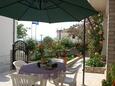Terrasse - Ausblick Povljana, Terrasse - Ausblick in folgender Unterkunftsart studio-apartment, Haustiere erlaubt.