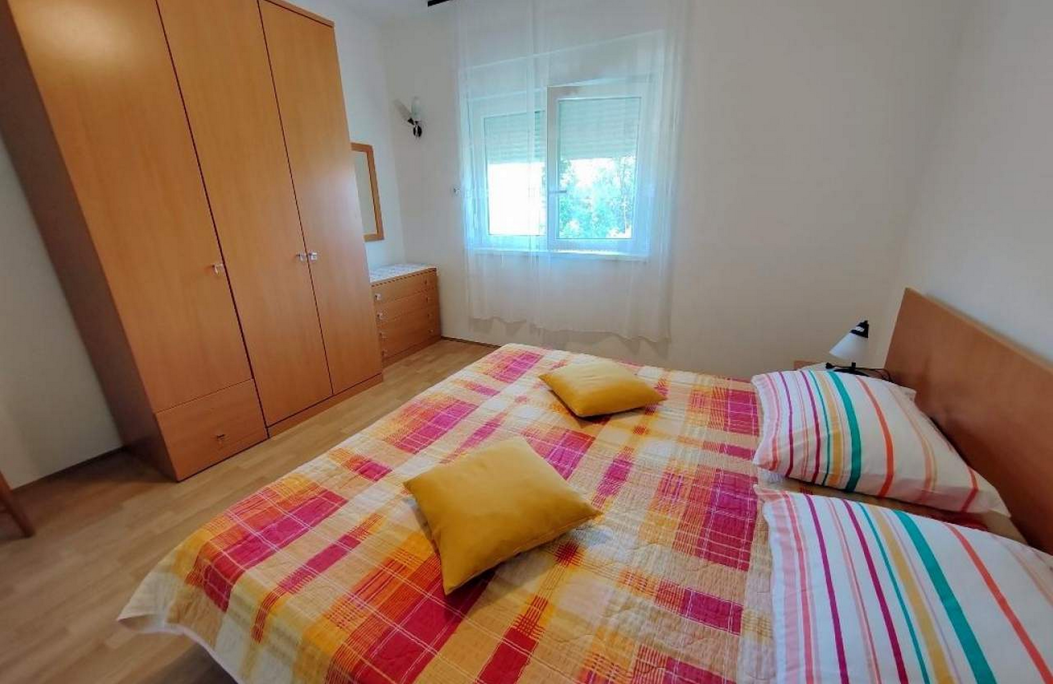 Top Rab Barbat Top Rab Barbat