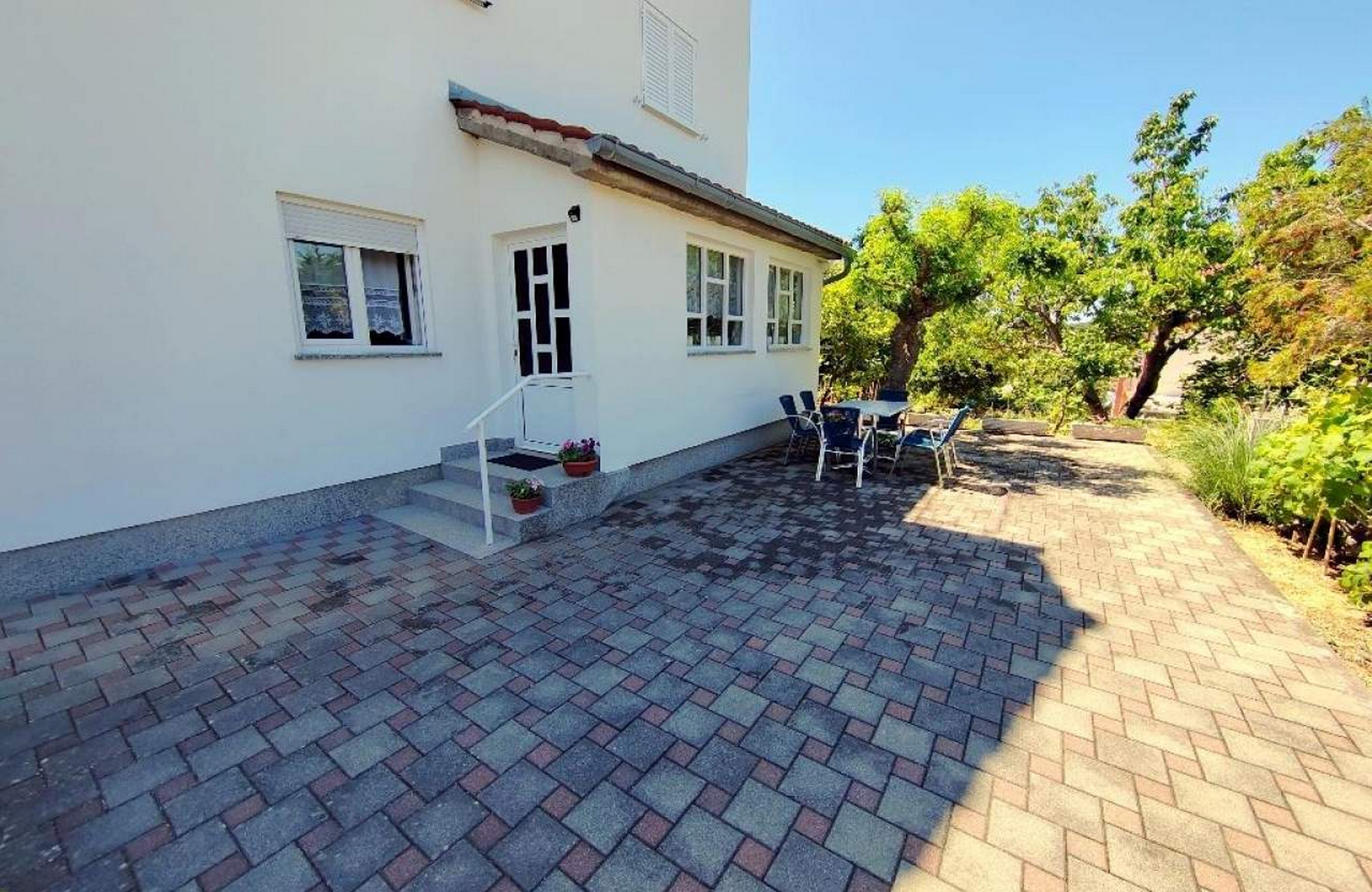 Three bedroom apartment with terrace Barbat, Rab  A-a