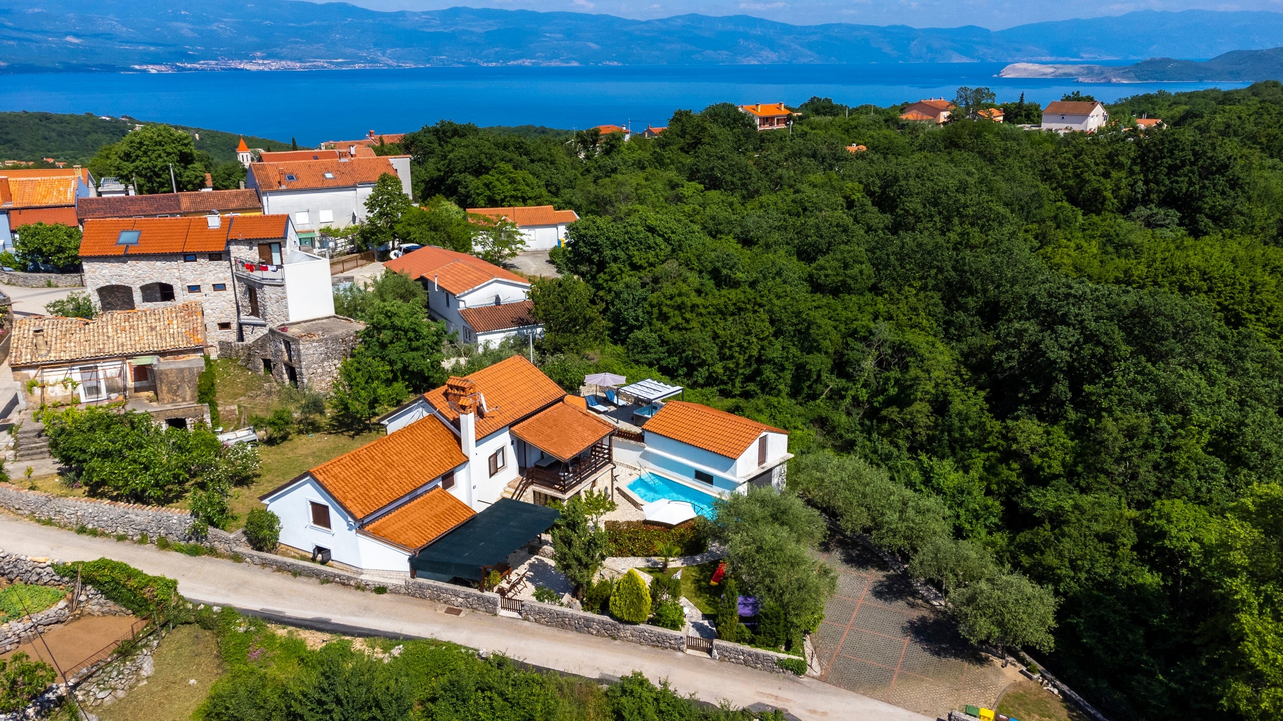 Four-bedroom house with terrace Risika, Krk (K-23314) Four-bedroom house with terrace Risika, Krk (K-23314)