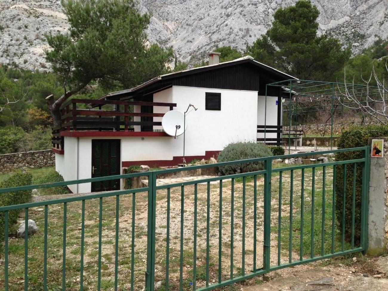 Two bedroom house with terrace and sea view Bast, Makarska (K-23316) Two bedroom house with terrace and sea view Bast, Makarska (K-23316)