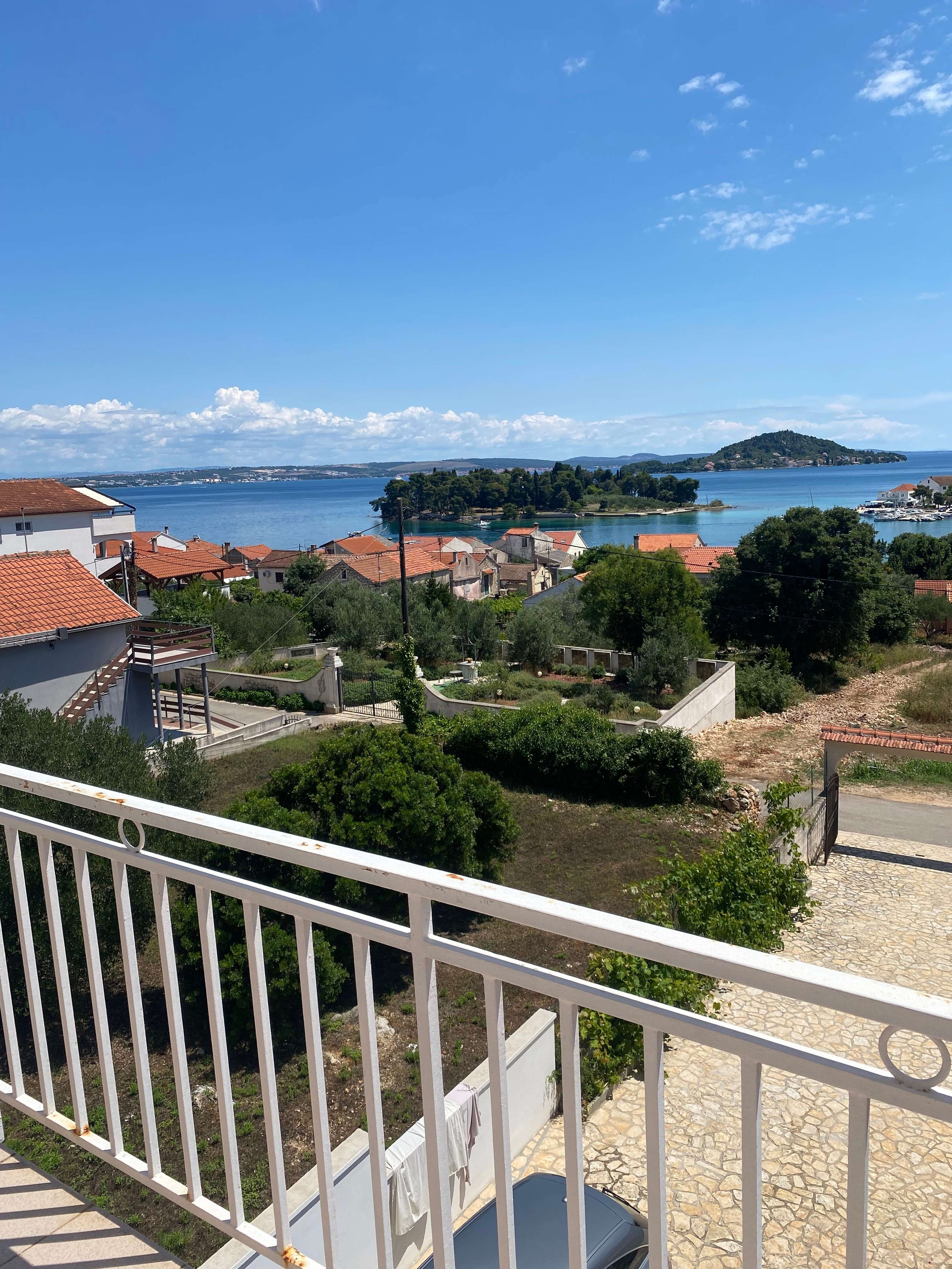 One bedroom apartment with balcony and sea view Preko, Ugljan  A-a