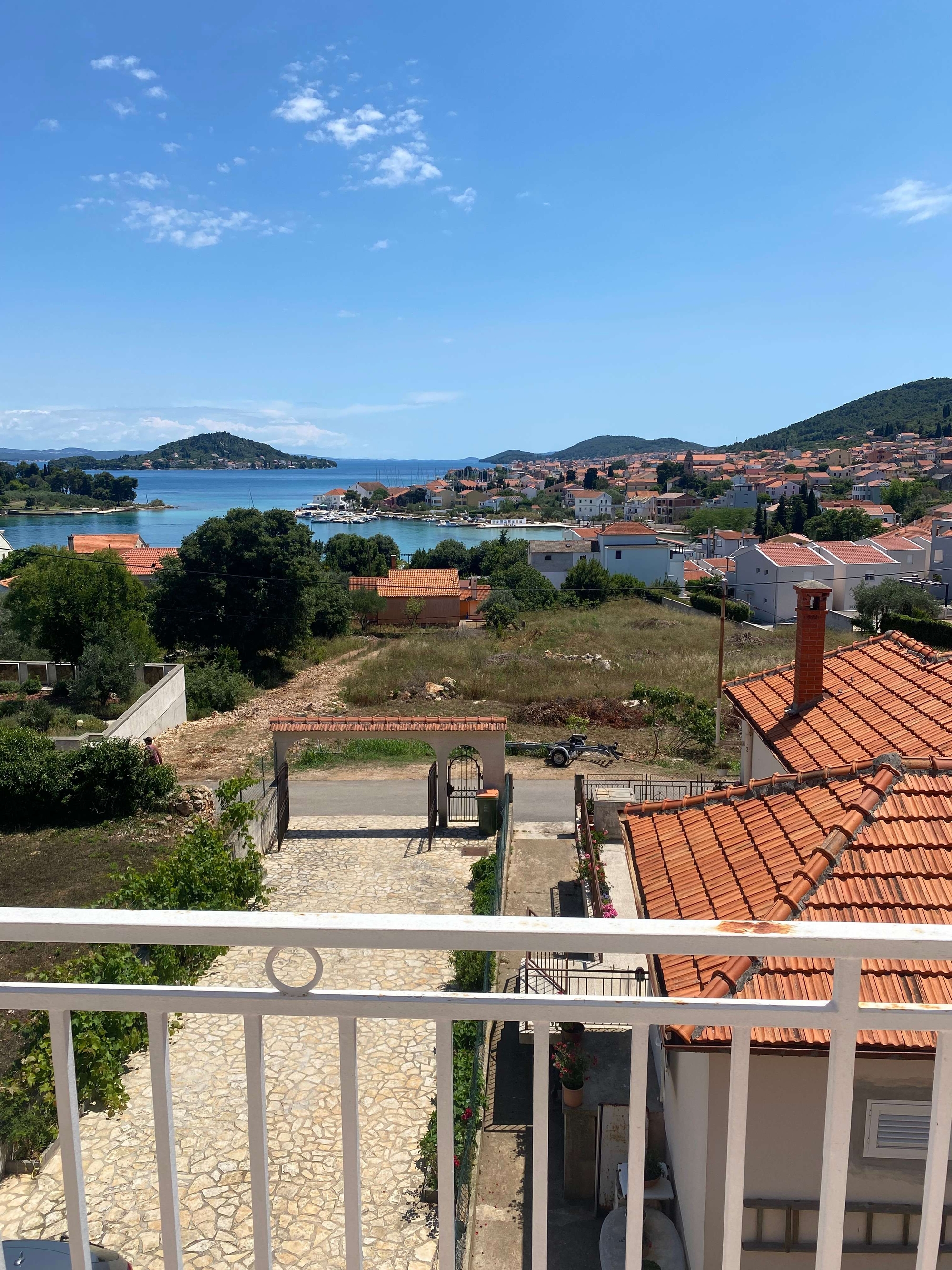 Two bedroom apartment with balcony and sea view Preko, Ugljan  A-b