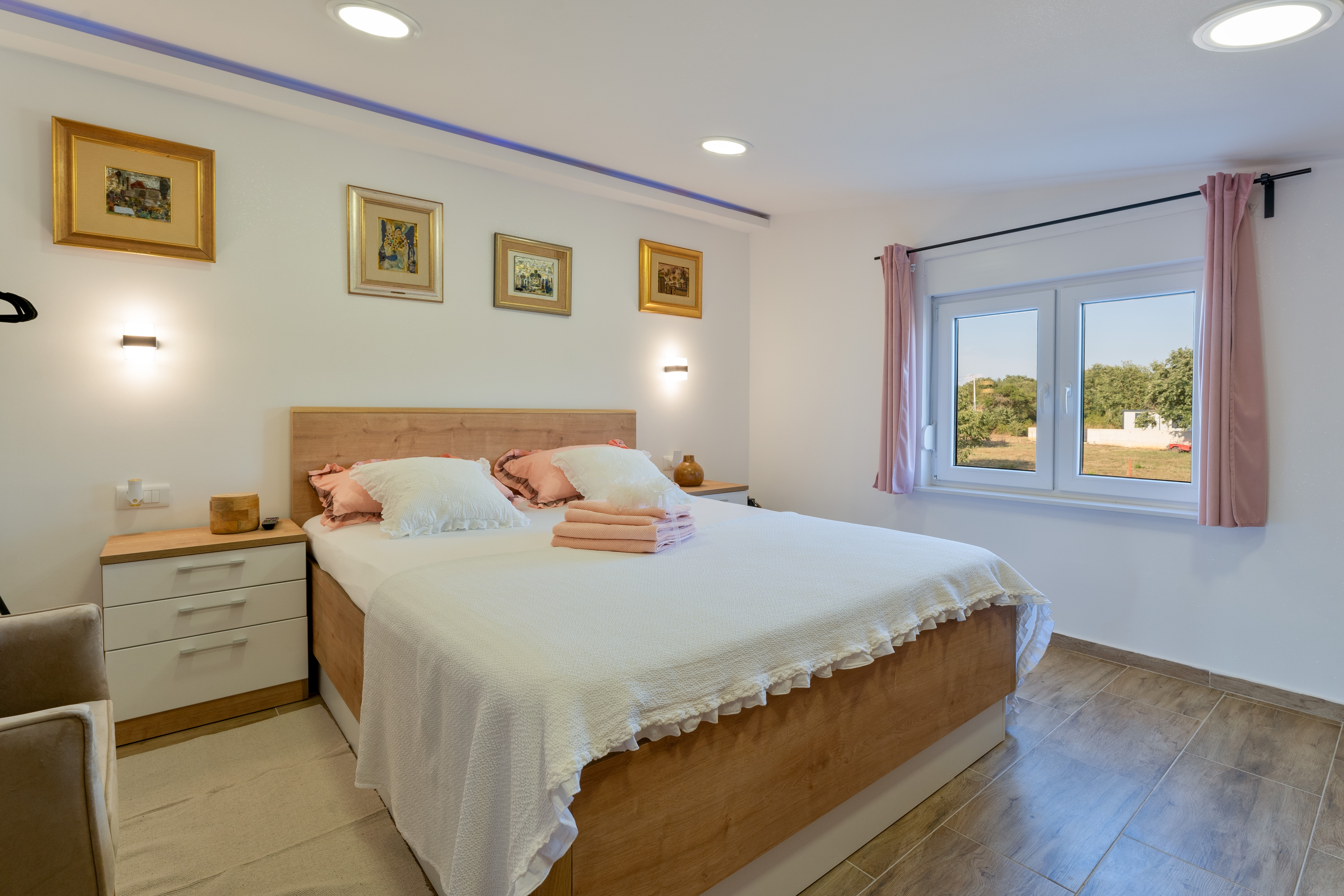 Four bedroom house with terrace Peroj, Fažana  K
