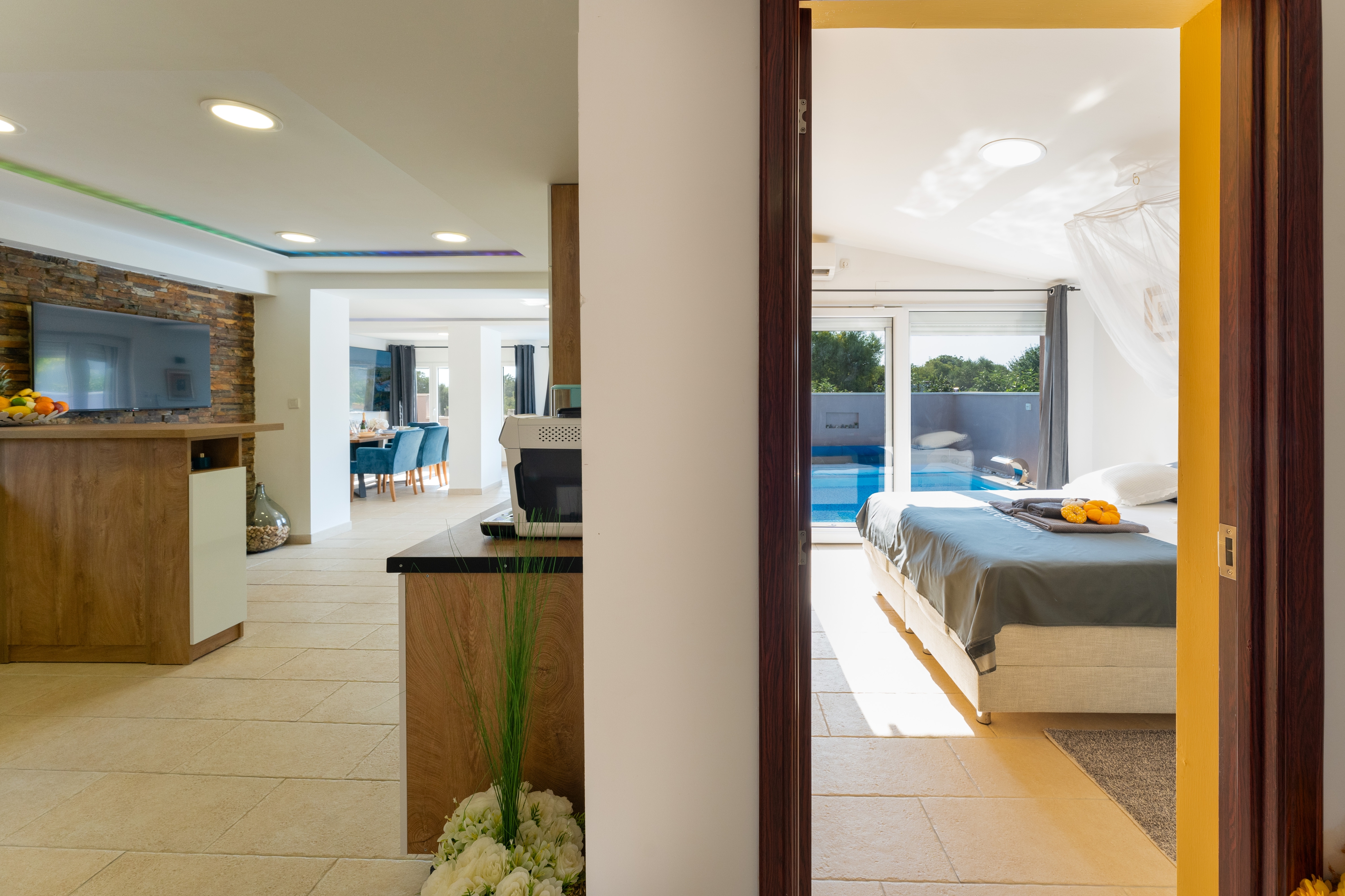 Four-bedroom house with terrace Peroj, Fažana (K-23328) Four-bedroom house with terrace Peroj, Fažana (K-23328)