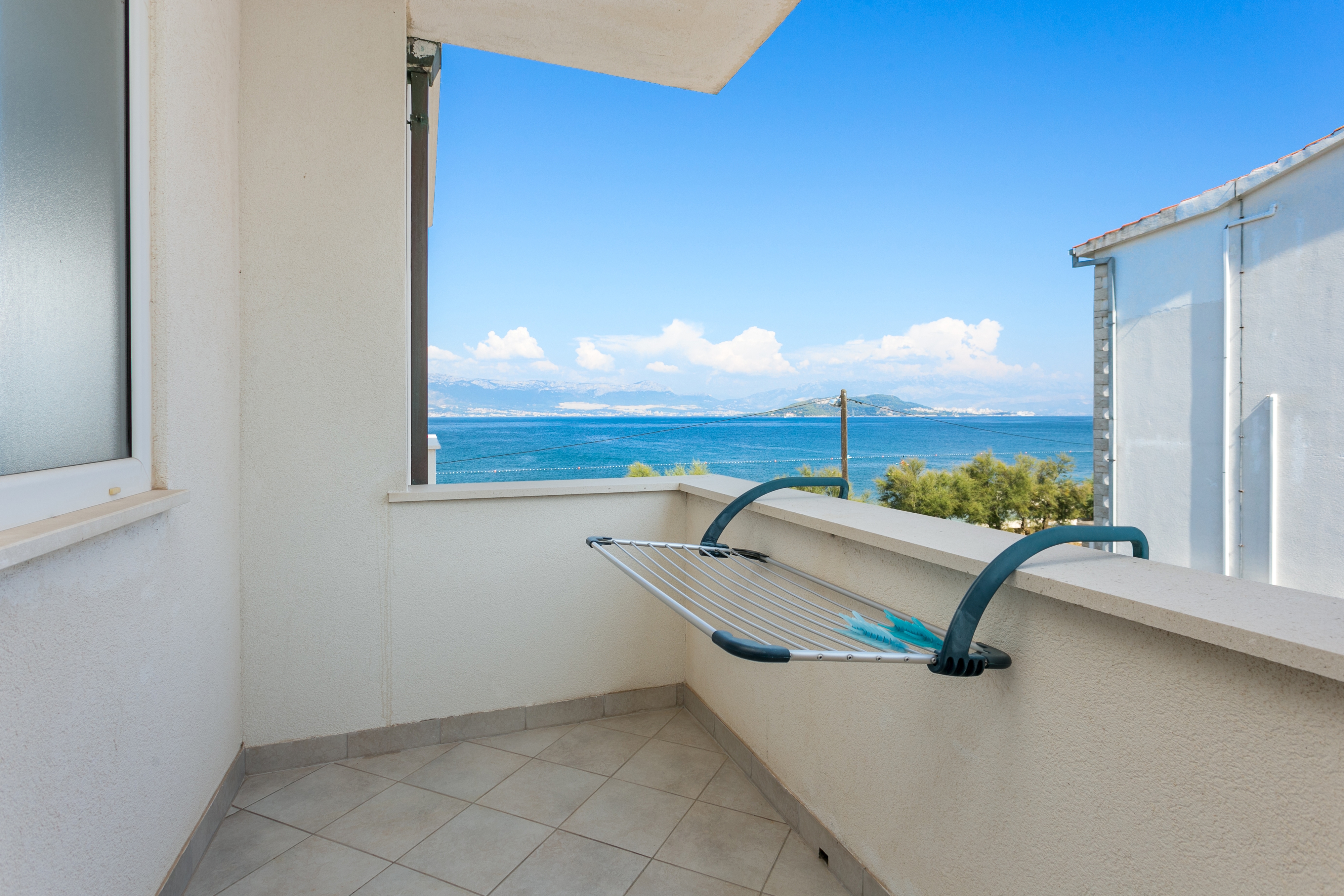 One bedroom apartment near beach Slatine, Čiovo  A-a