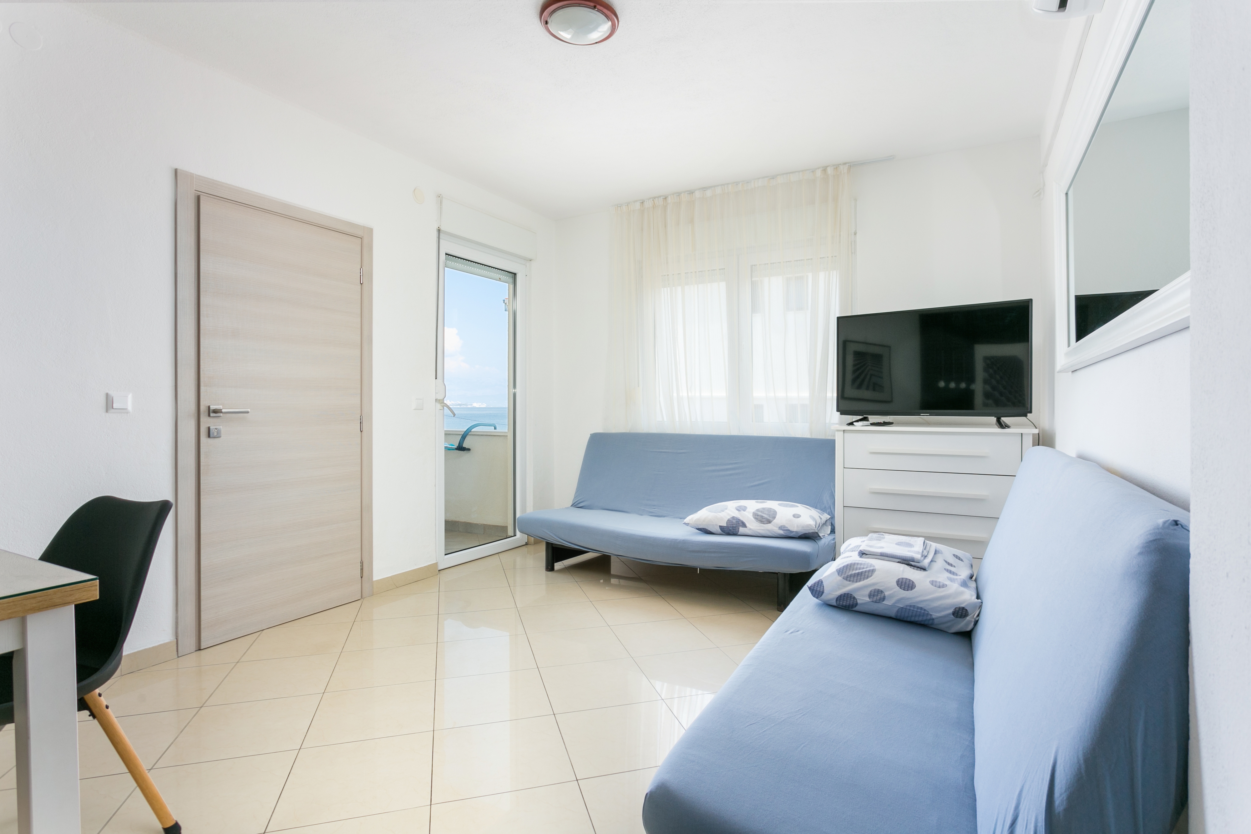 One bedroom apartment near beach Slatine, Čiovo (A-23332-a) One bedroom apartment near beach Slatine, Čiovo (A-23332-a)