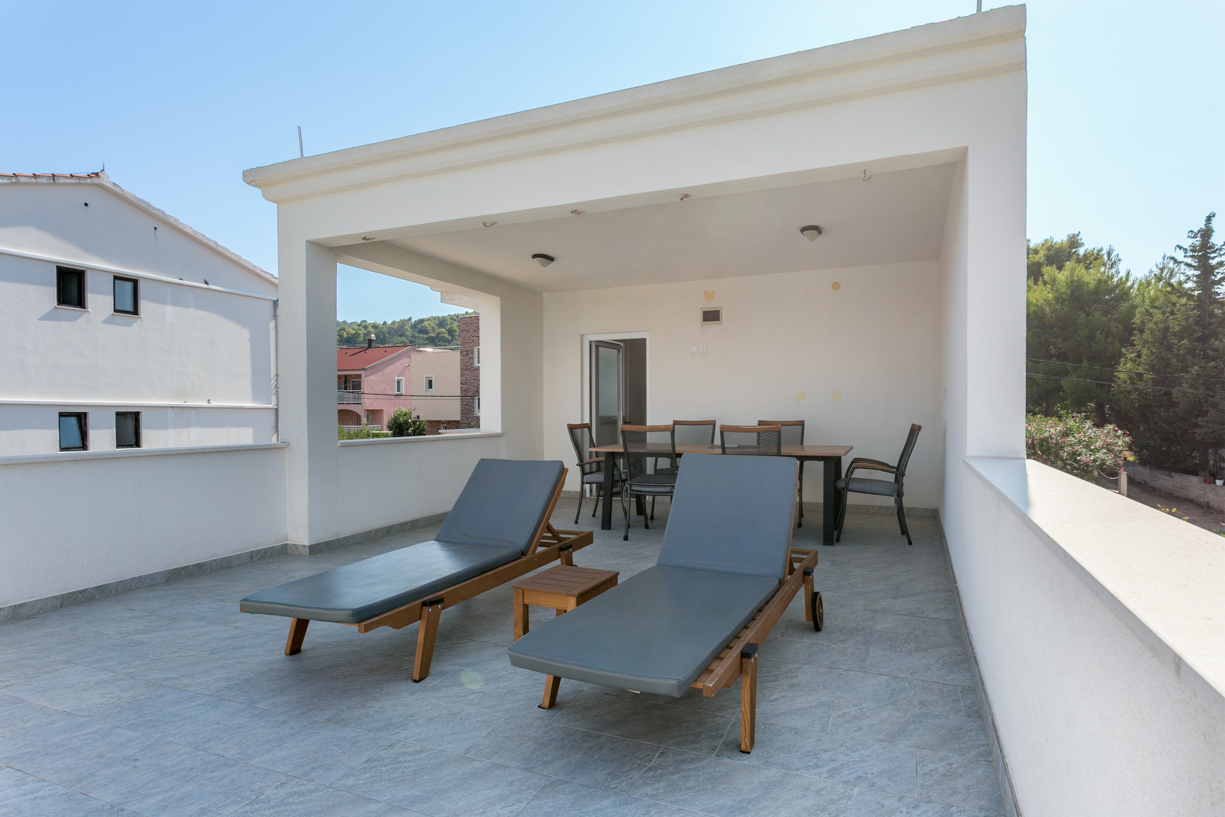 One bedroom apartment near beach Slatine, Čiovo  A-a