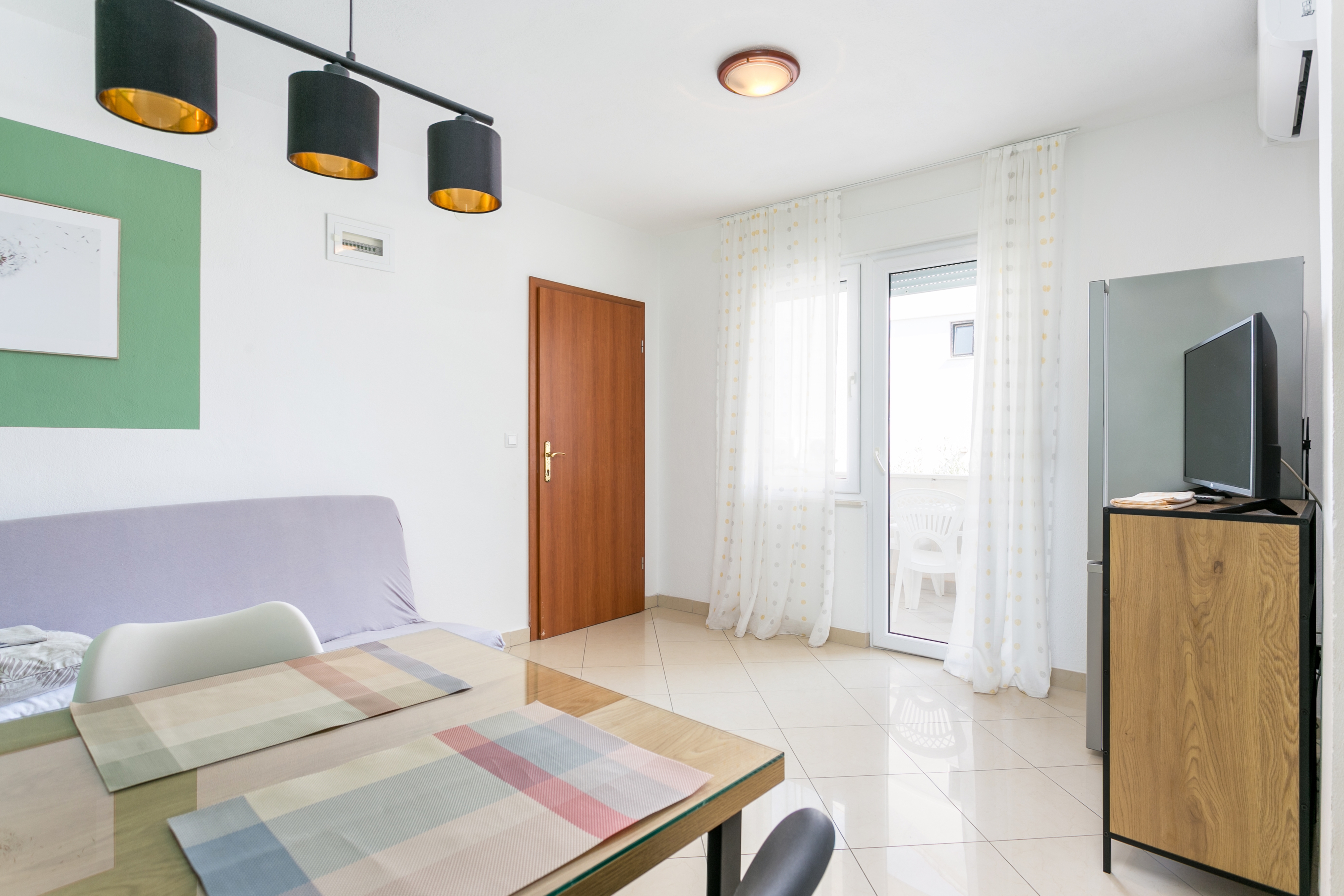 One bedroom apartment near beach Slatine, Čiovo (A-23332-b)