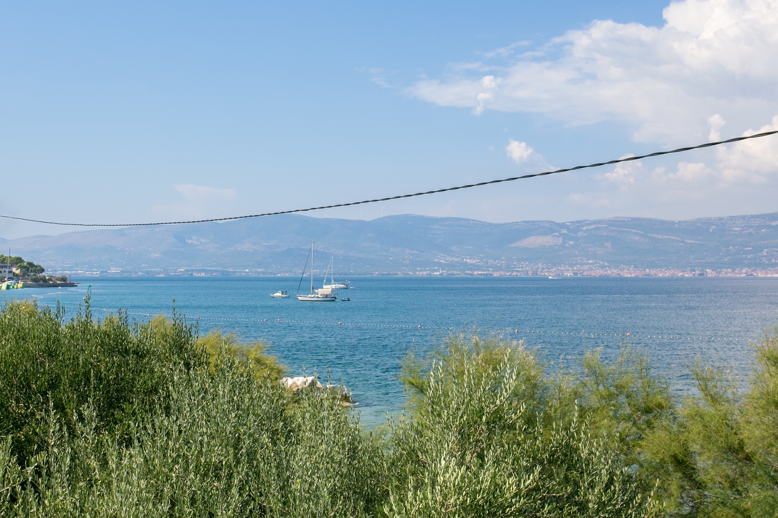 One bedroom apartment near beach Slatine, Čiovo  A-c