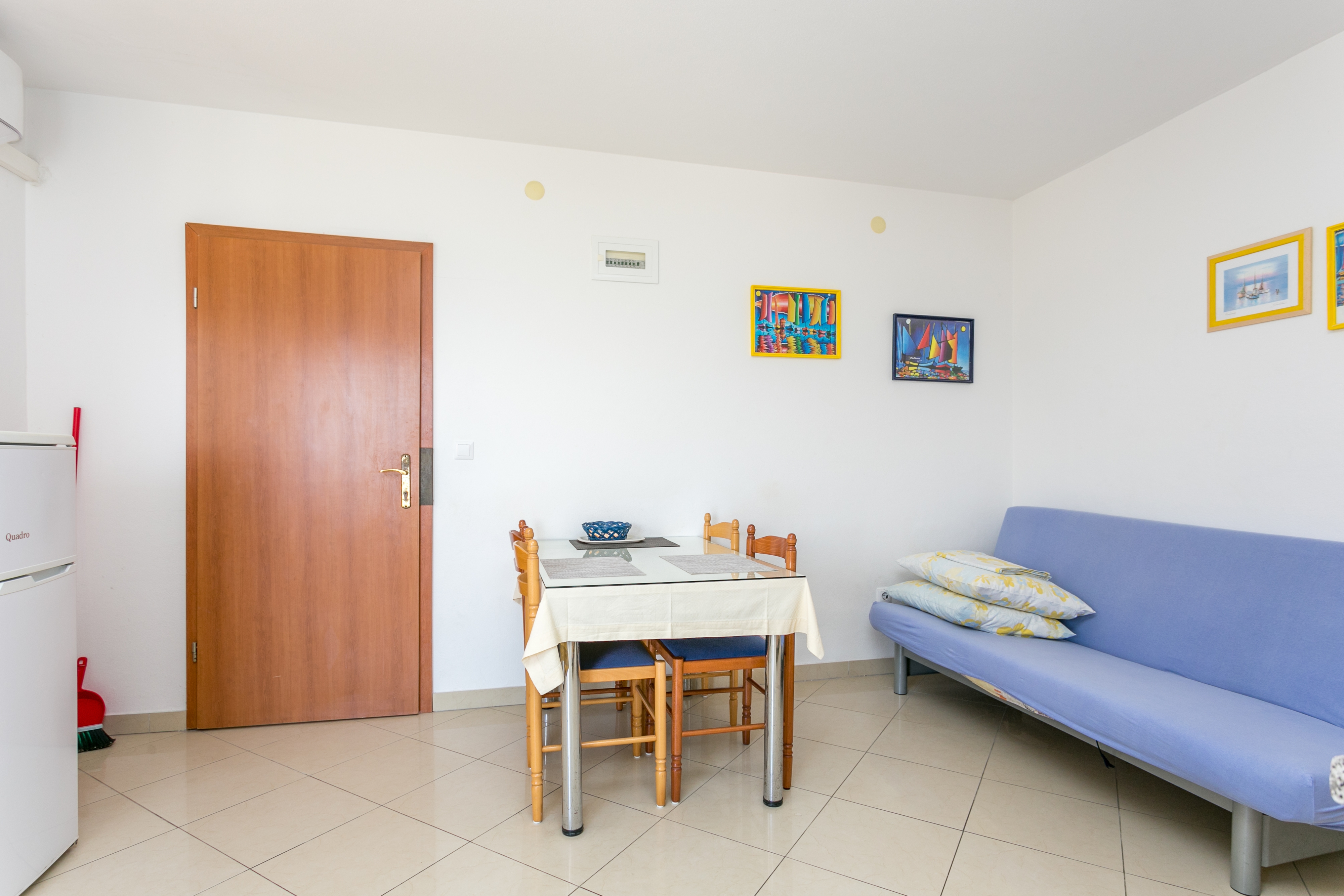 One bedroom apartment near beach Slatine, Čiovo (A-23332-c)