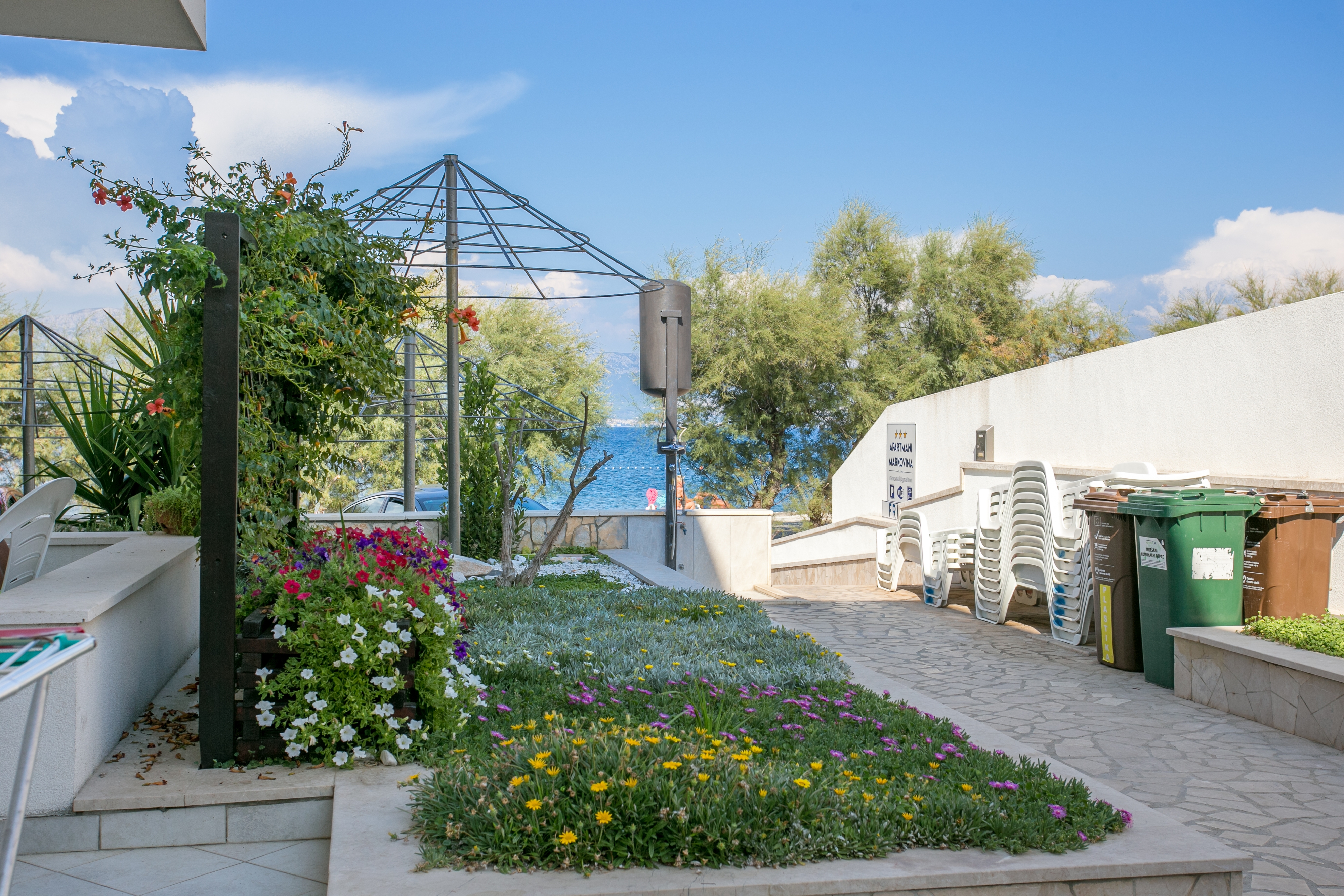 One bedroom apartment near beach Slatine, Čiovo (A-23332-e) One bedroom apartment near beach Slatine, Čiovo (A-23332-e)