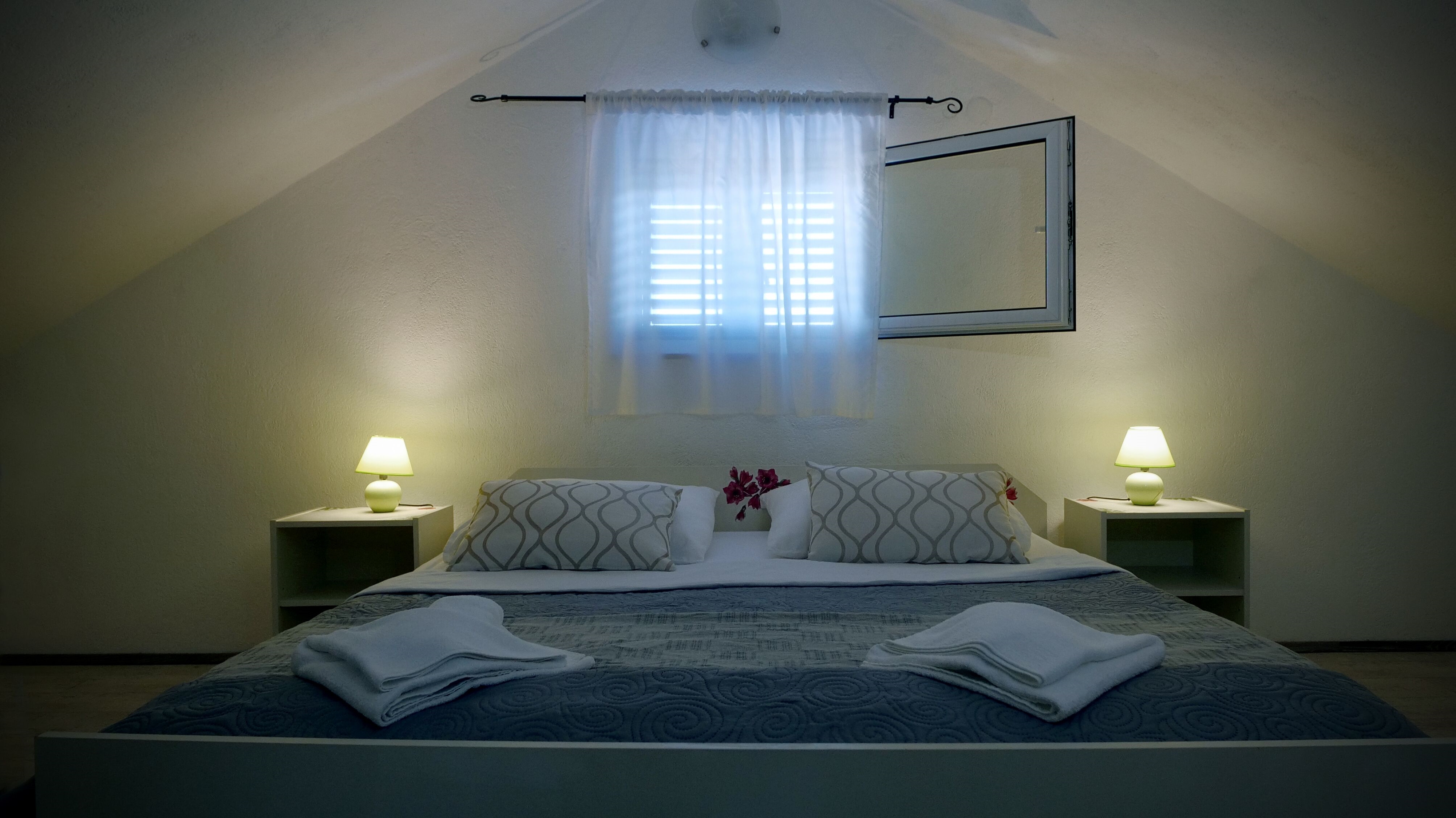 Three bedroom house with terrace Veli Brig, Brač  K