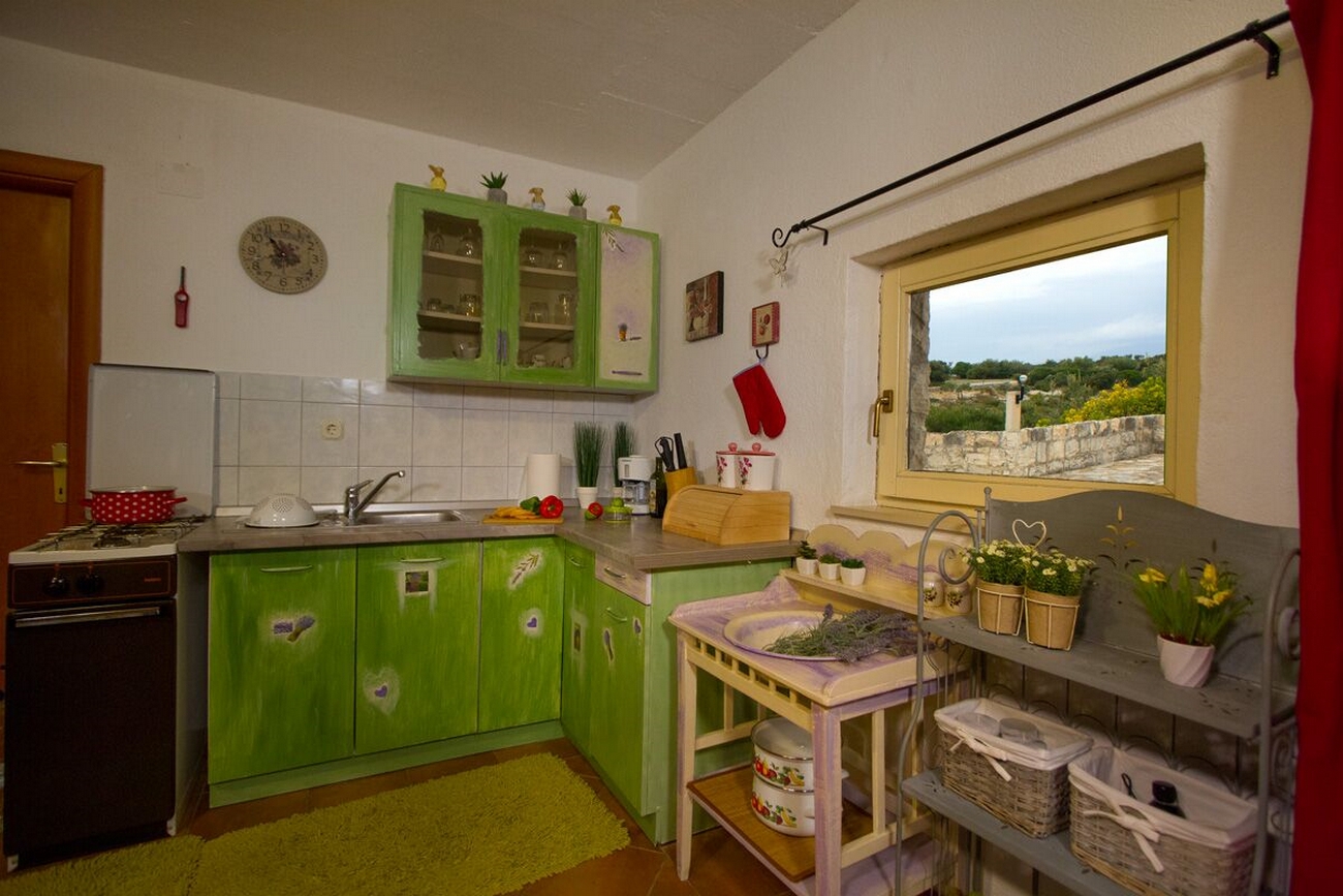 Three bedroom house with terrace Veli Brig, Brač  K