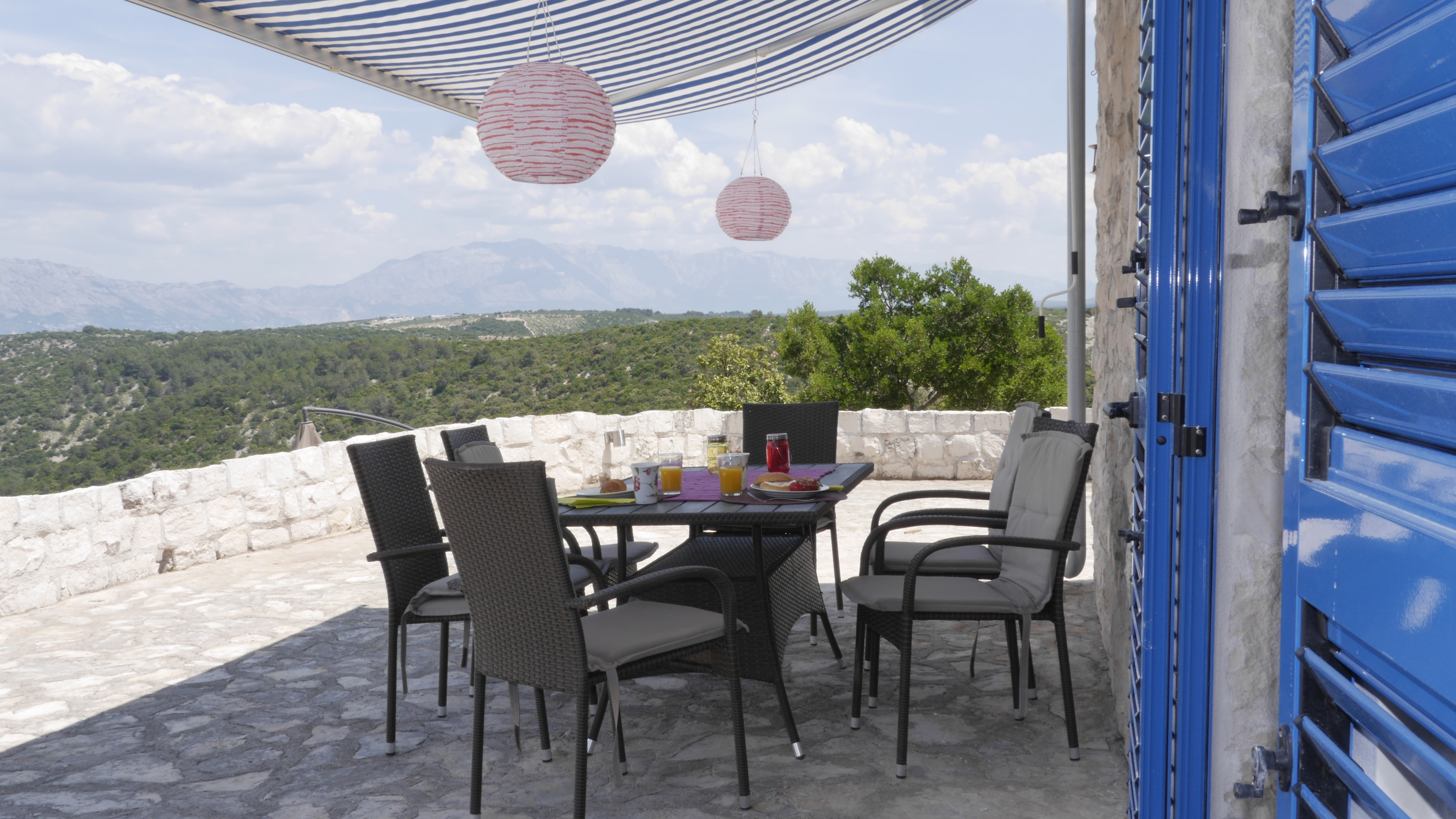 Three bedroom house with terrace Veli Brig, Brač  K