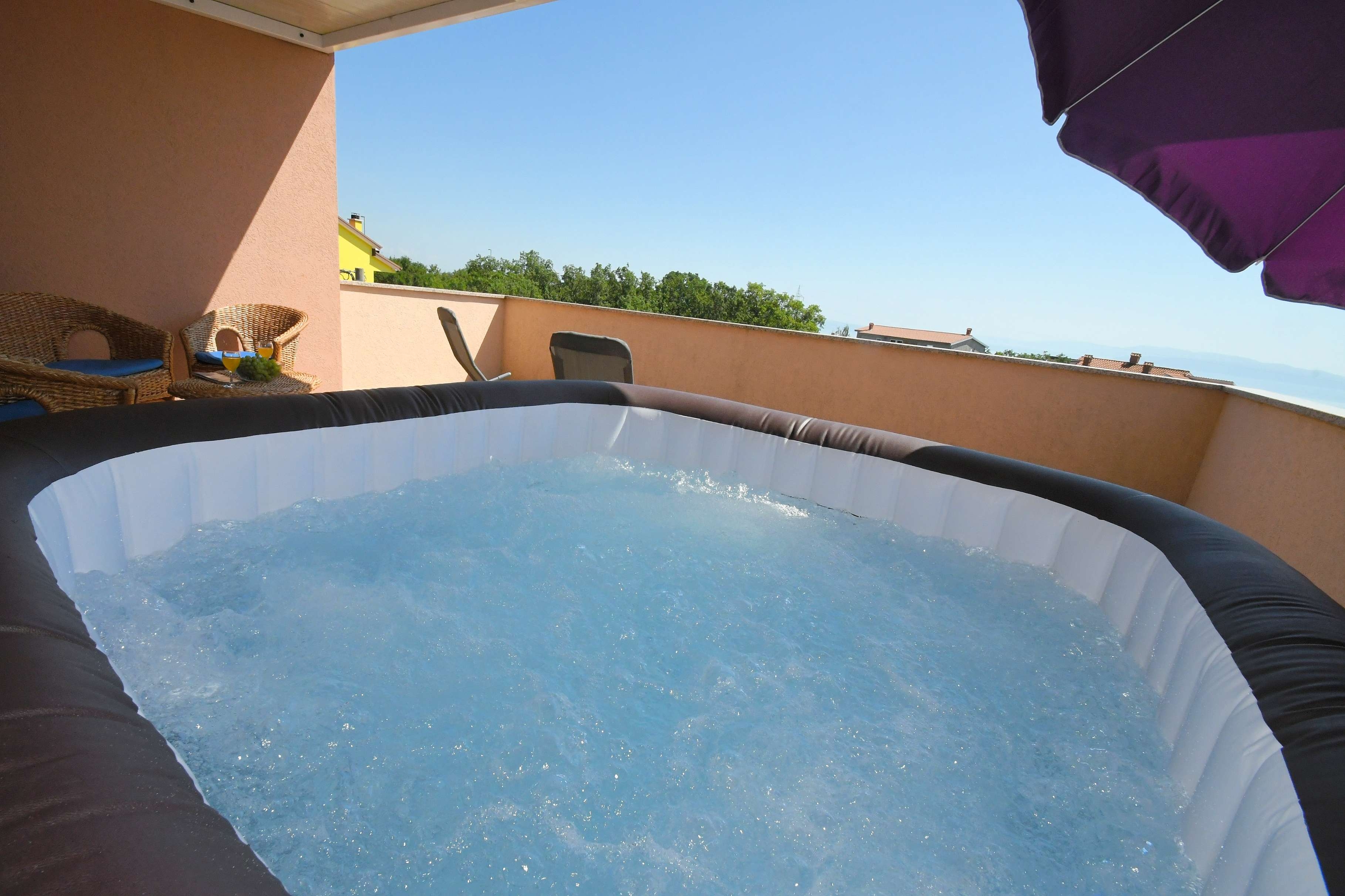 Two bedroom apartment with terrace and sea view Rijeka  A-a