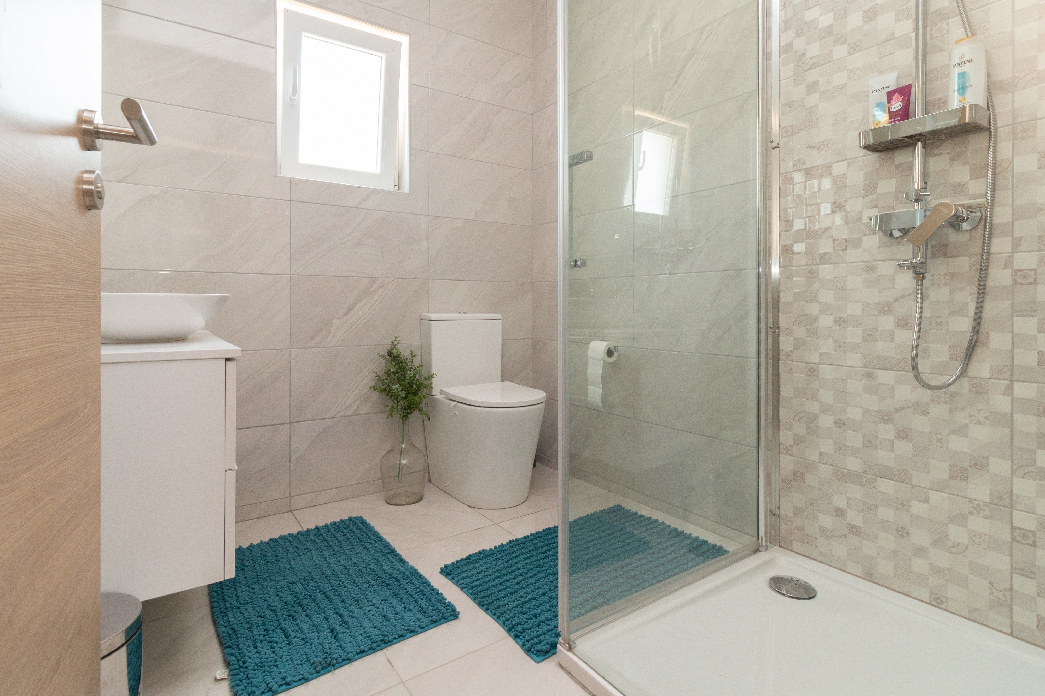 Two bedroom apartment with terrace and sea view Sukošan, Zadar  A-a