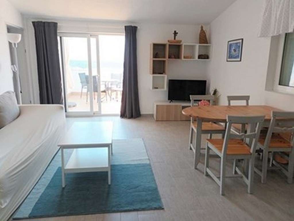 Two bedroom apartment with terrace and sea view Supetarska Draga - Gonar, Rab (A-23349-b)