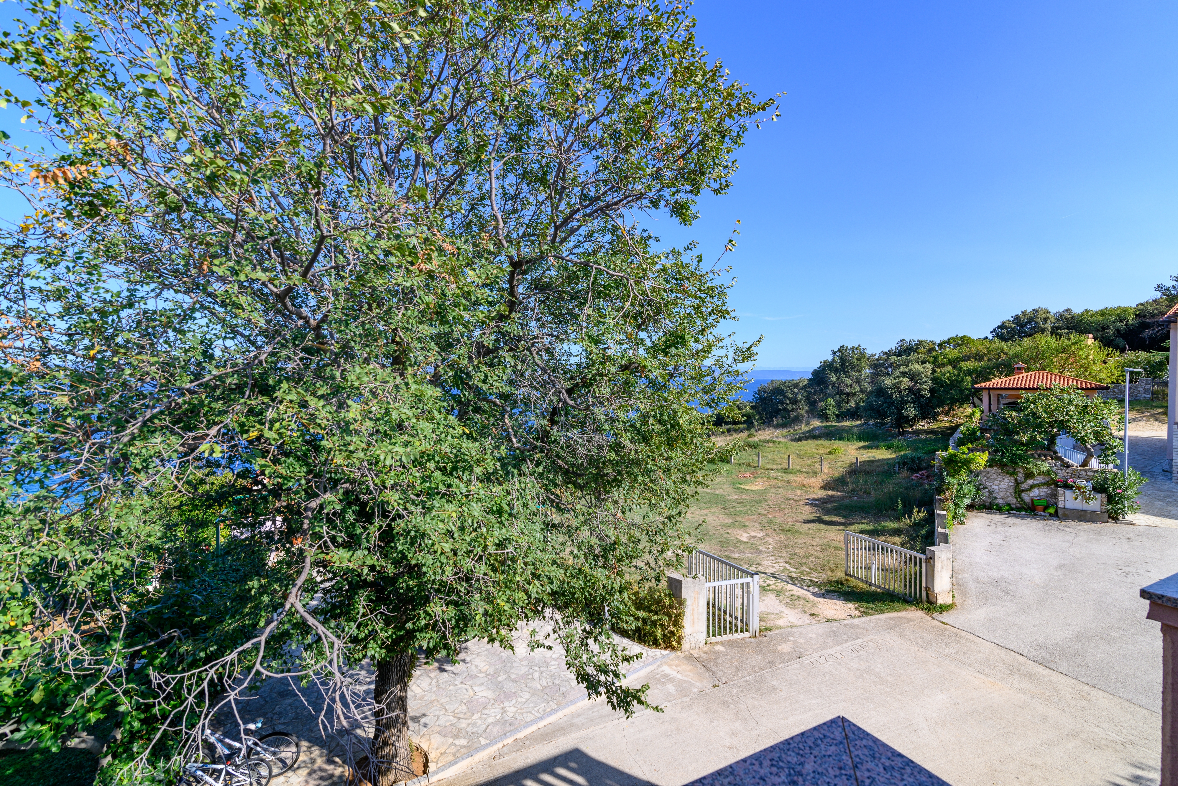 One bedroom apartment with terrace and sea view Duga Luka (Prtlog), Labin  A-c