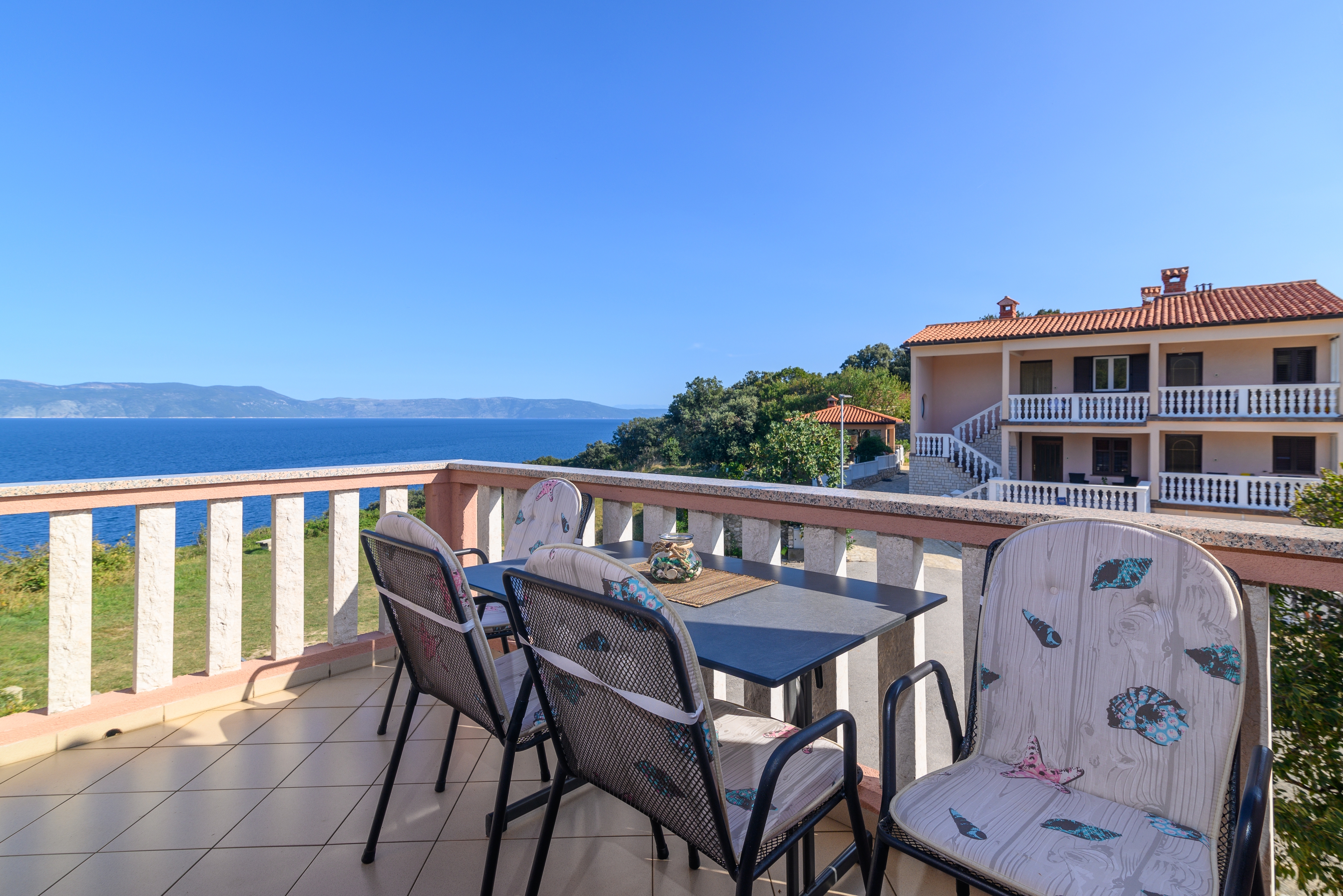 One bedroom apartment with terrace and sea view Duga Luka (Prtlog), Labin  A-c