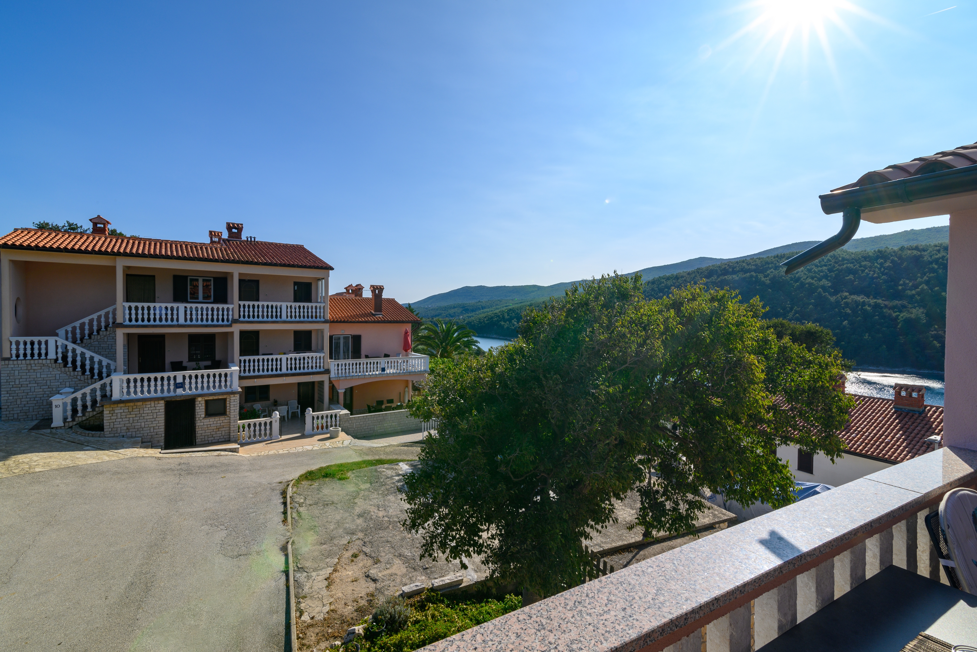 One bedroom apartment with terrace and sea view Duga Luka (Prtlog), Labin  A-c