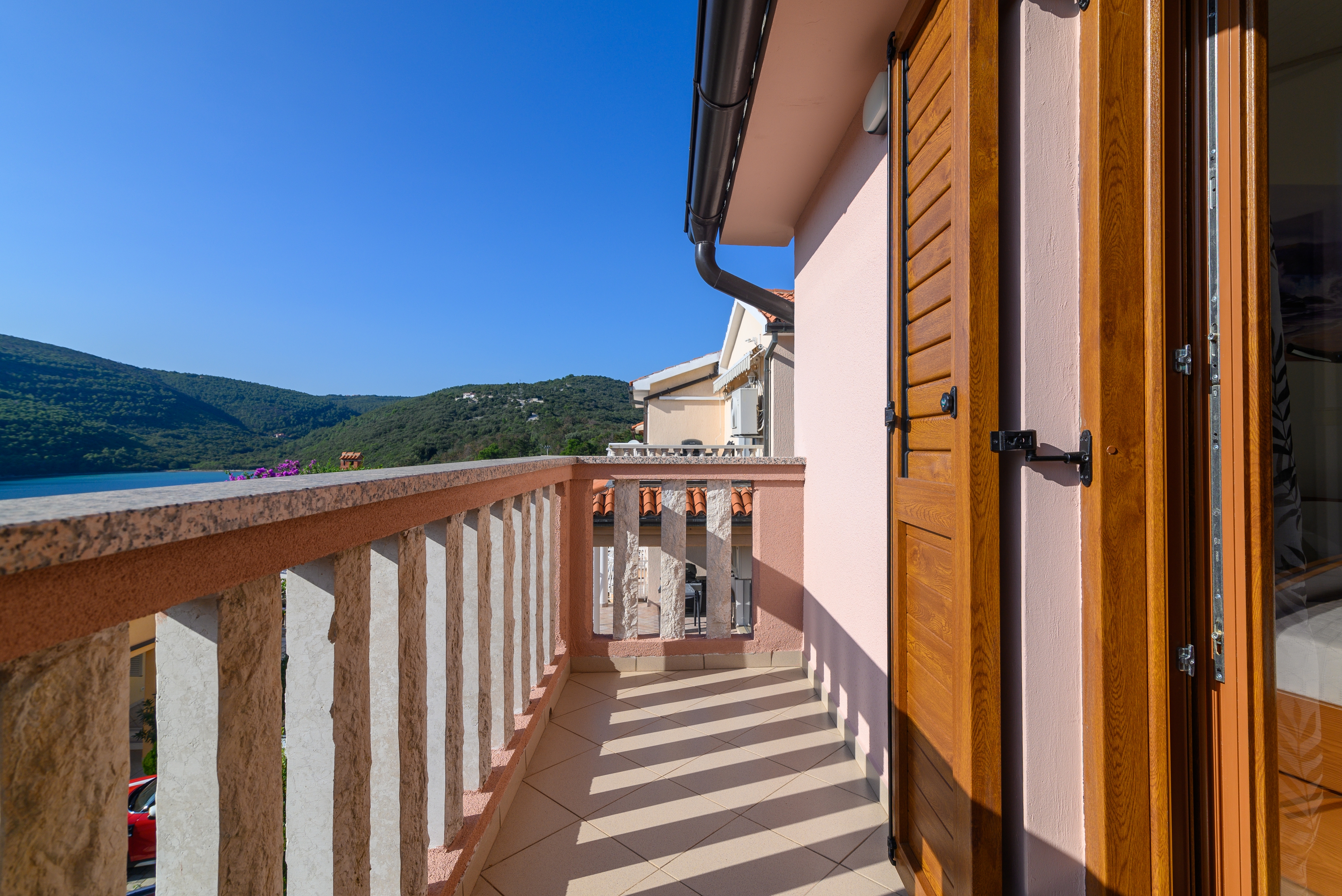 One bedroom apartment with terrace and sea view Duga Luka (Prtlog), Labin  A-d