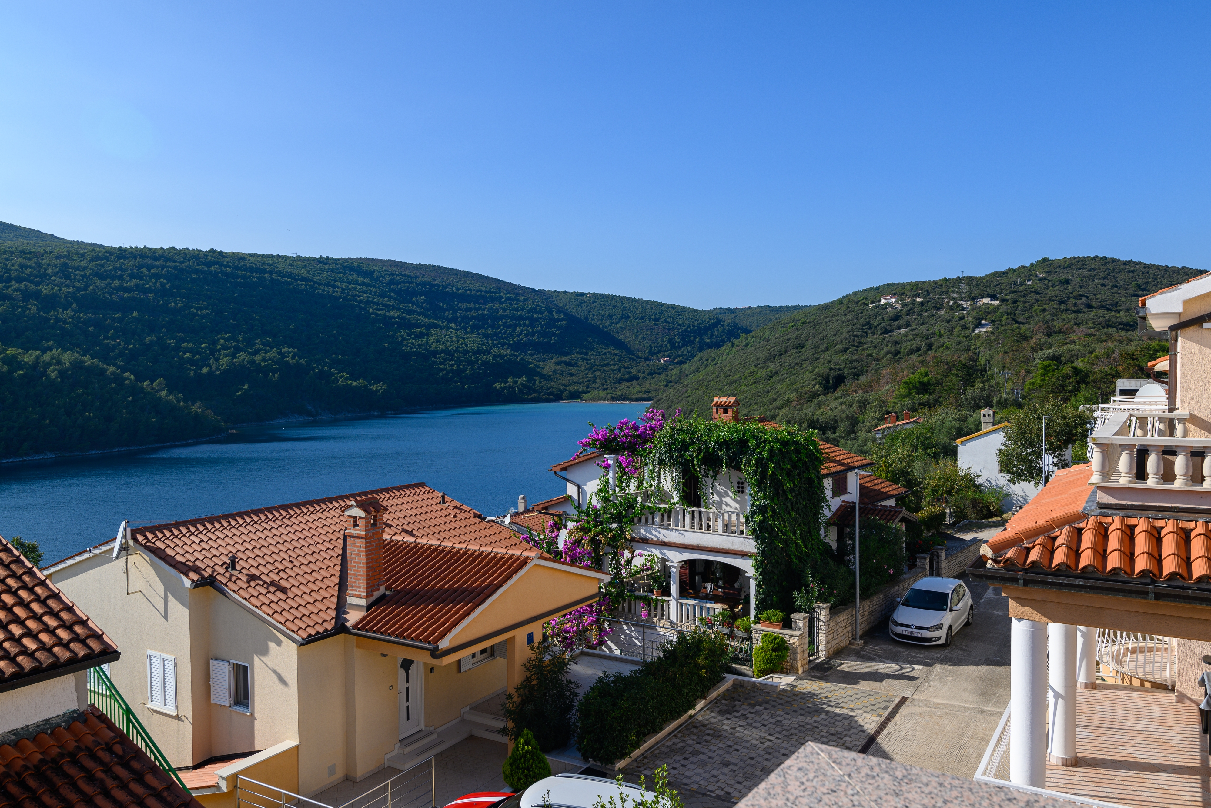 One bedroom apartment with terrace and sea view Duga Luka (Prtlog), Labin  A-d