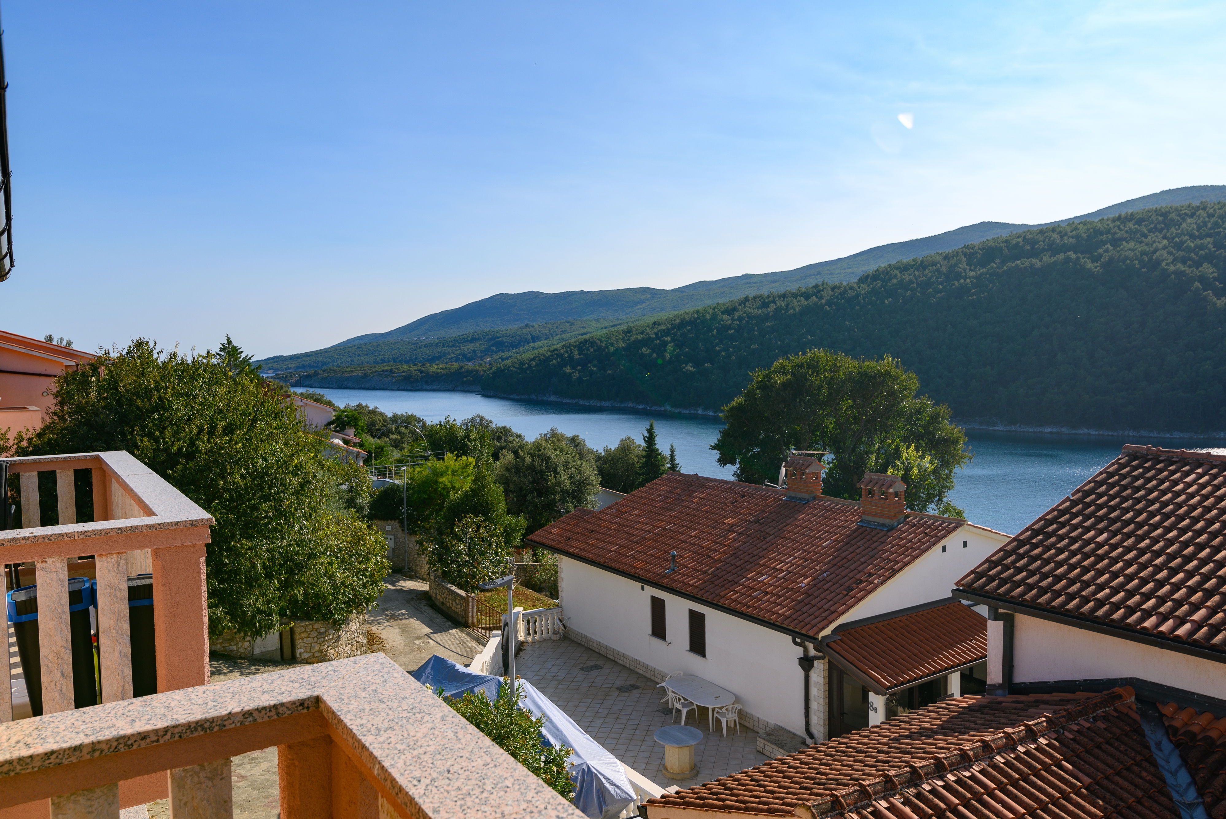 One bedroom apartment with terrace and sea view Duga Luka (Prtlog), Labin  A-d