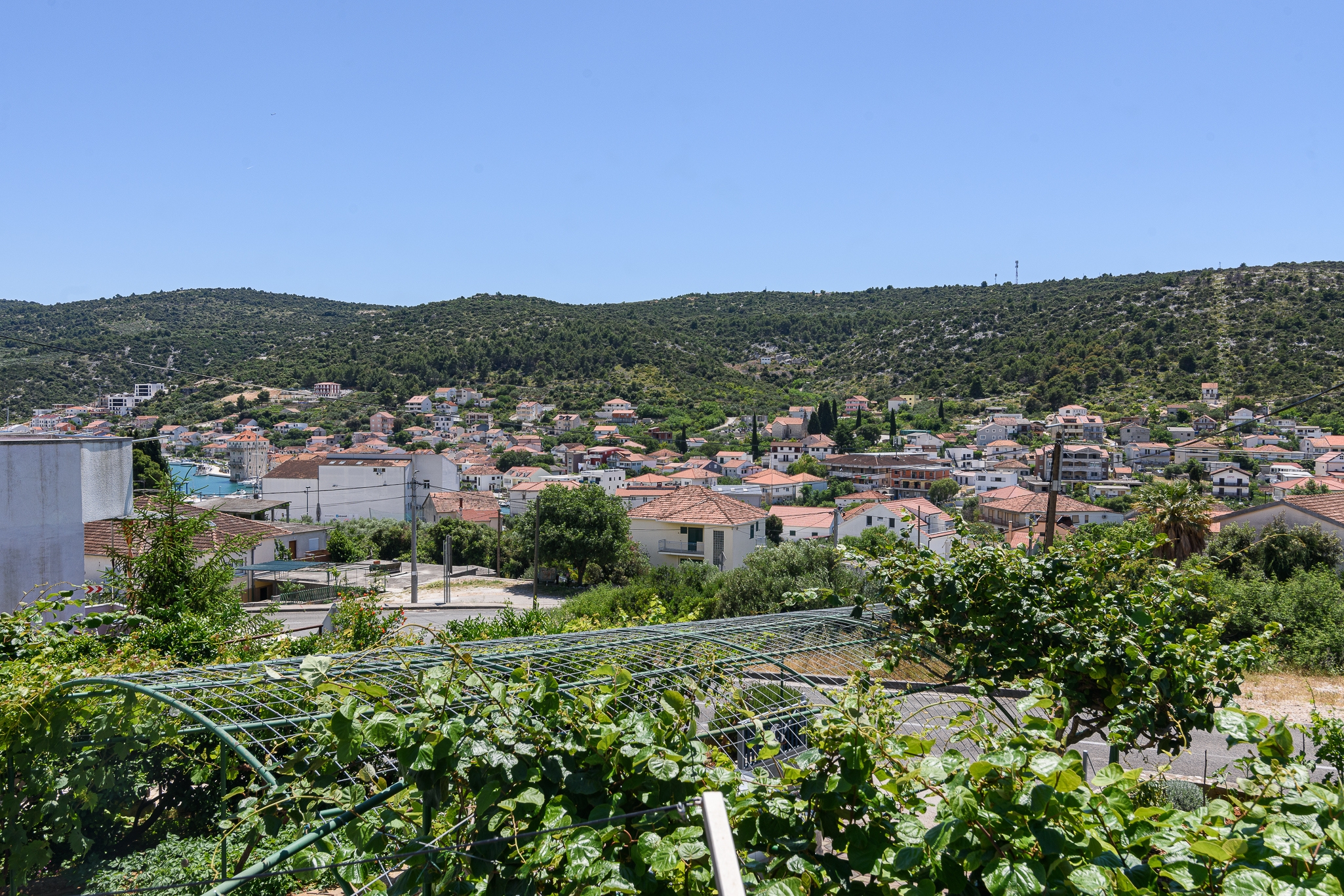 Three bedroom apartment with terrace and sea view Marina, Trogir  A-a