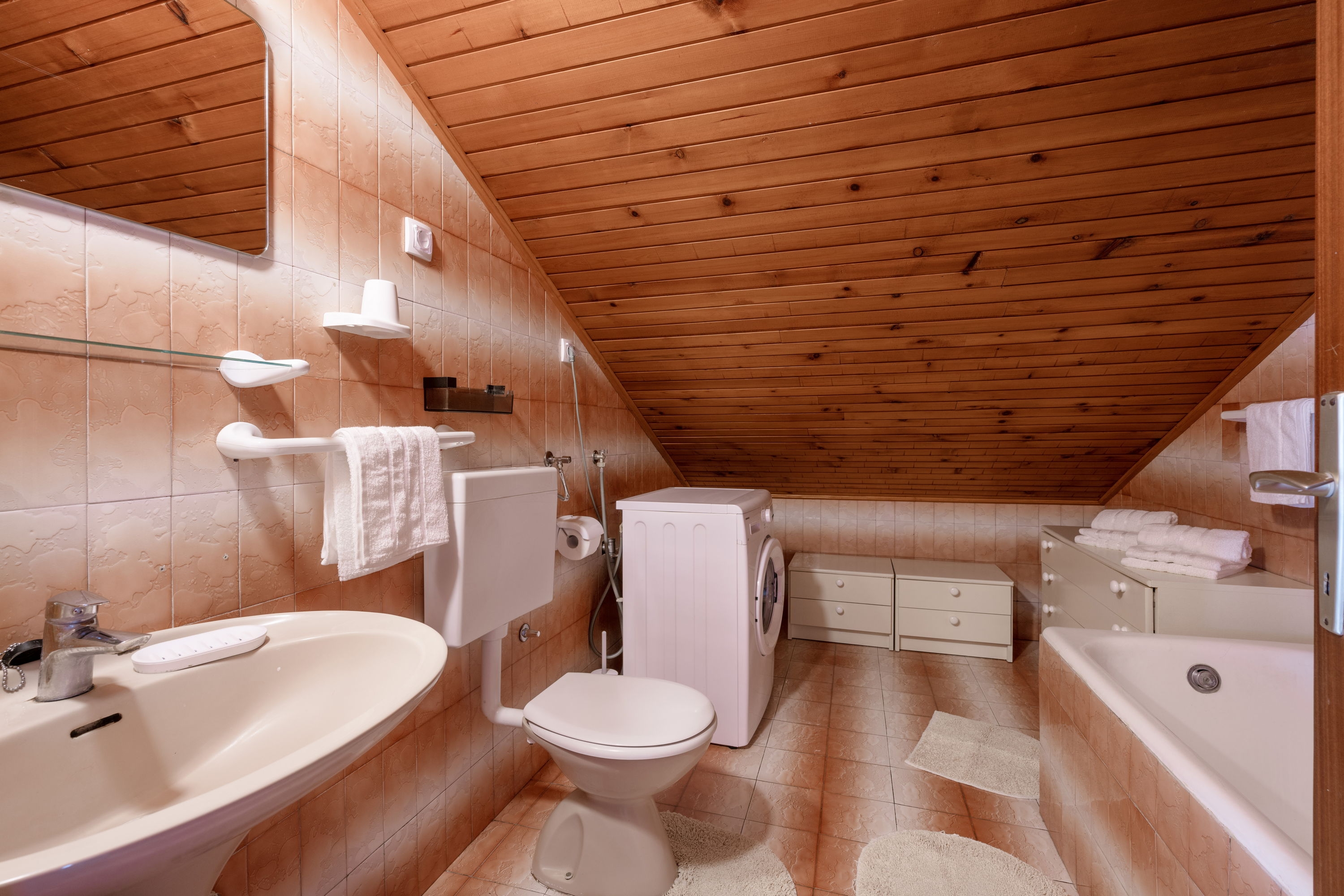 Three bedroom apartment near beach Prižba, Korčula  A-a
