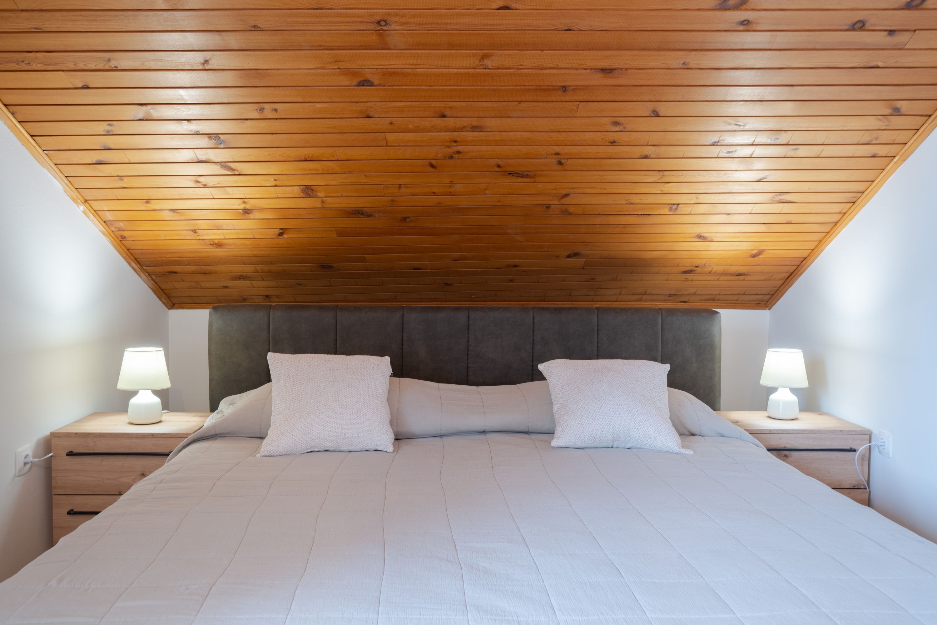 Three bedroom apartment near beach Prižba, Korčula  A-a
