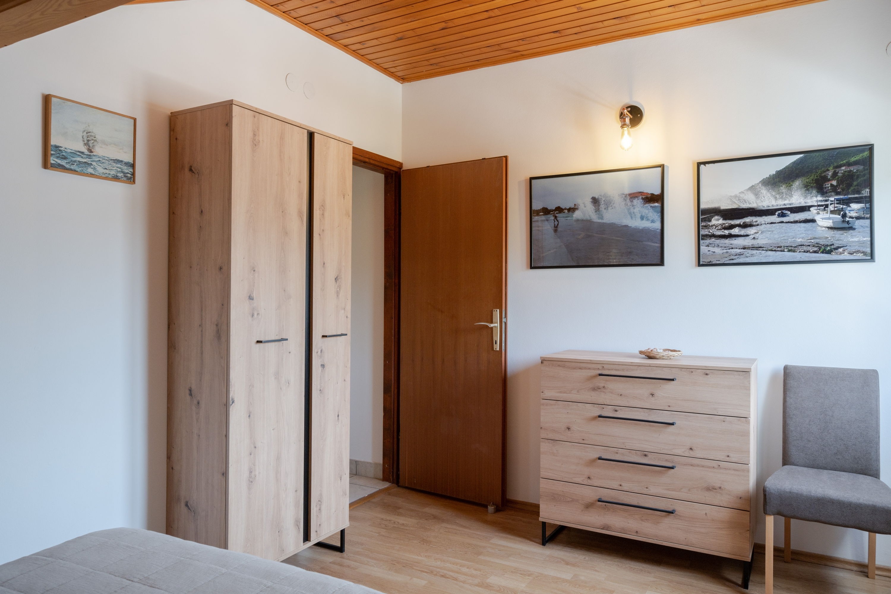 Three bedroom apartment near beach Prižba, Korčula  A-a