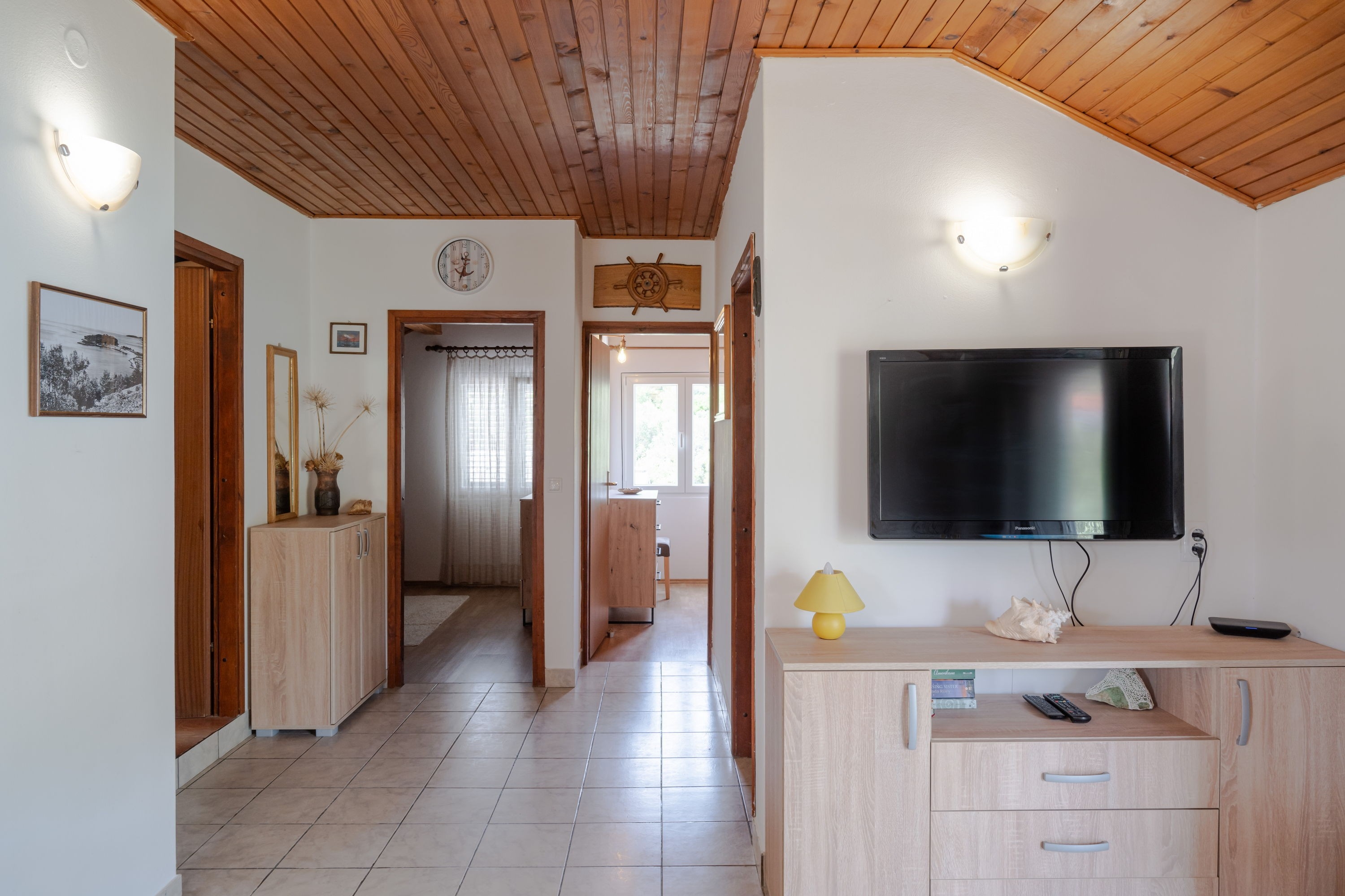 Three bedroom apartment near beach Prižba, Korčula  A-a