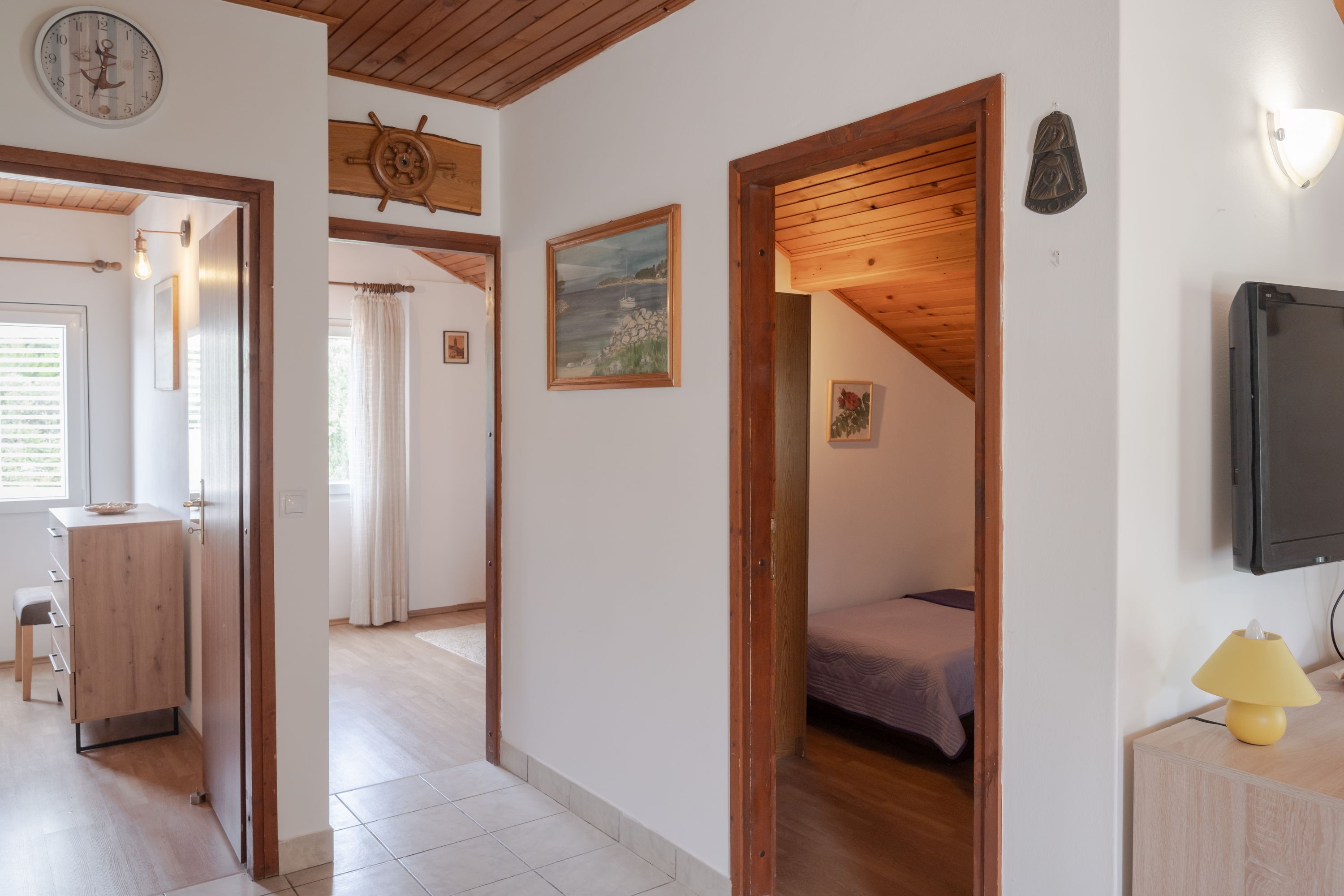 Three bedroom apartment near beach Prižba, Korčula  A-a