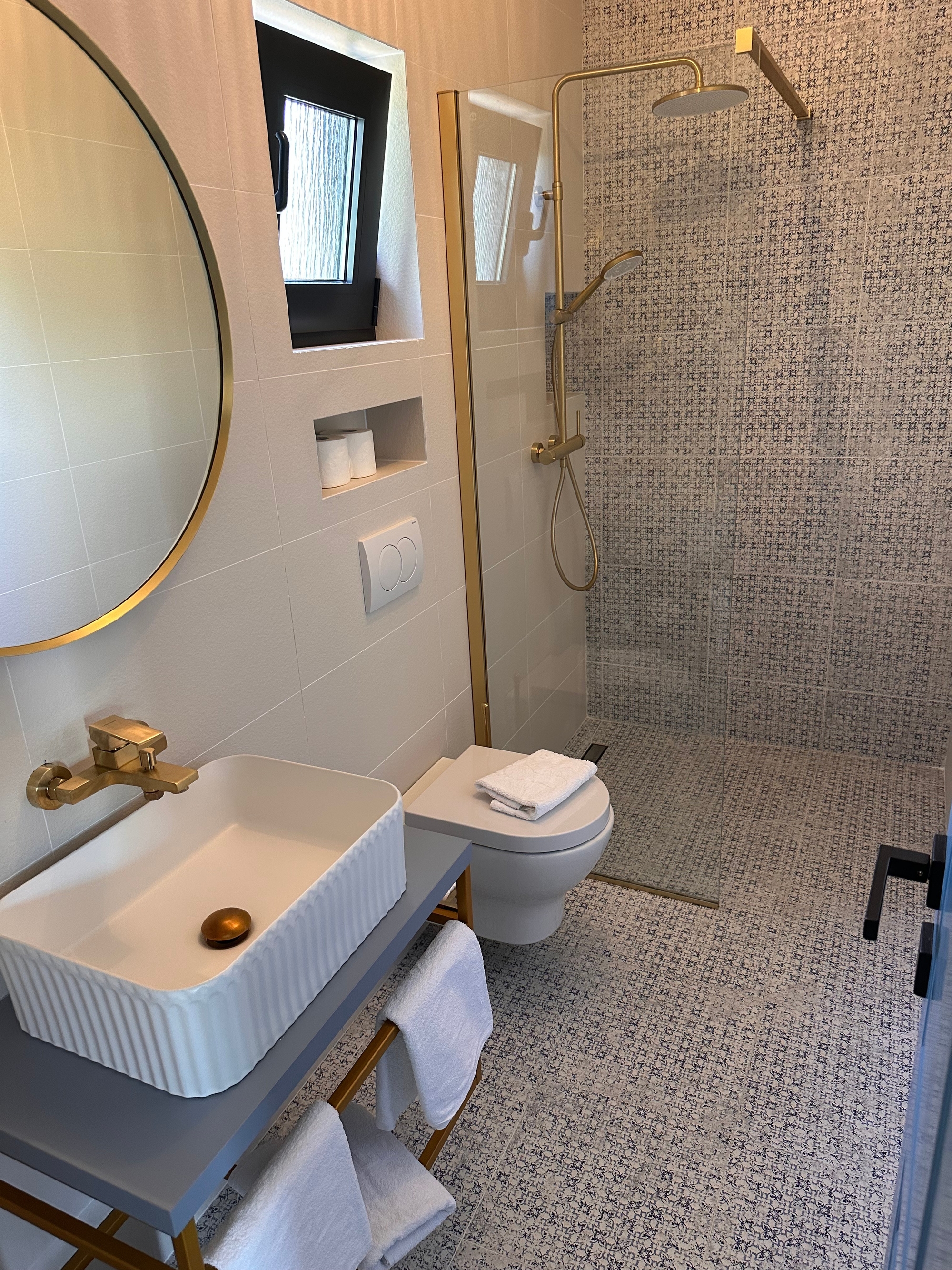 Two bedroom apartment near beach Pakoštane, Biograd  A-c