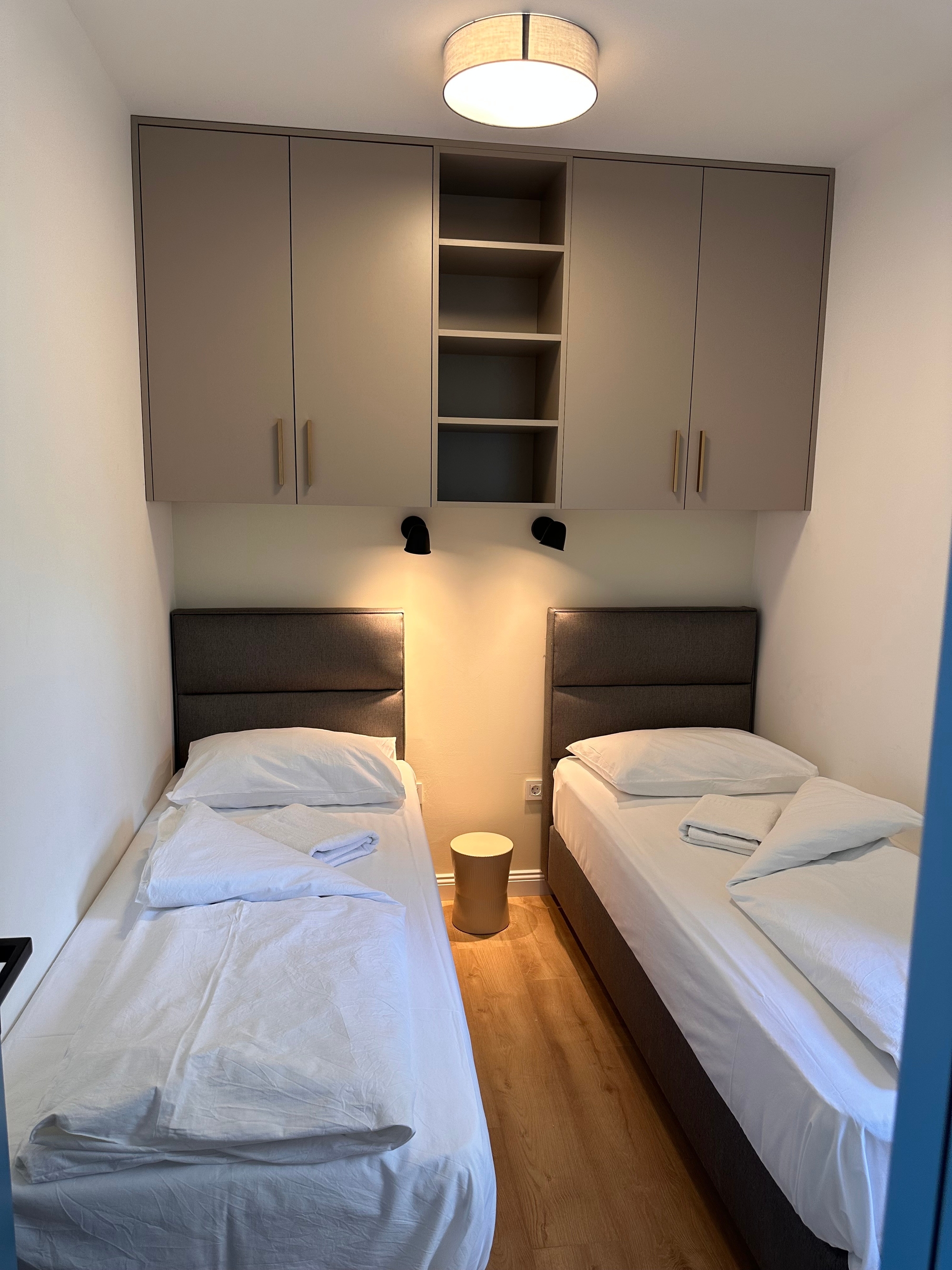 Two bedroom apartment near beach Pakoštane, Biograd  A-c