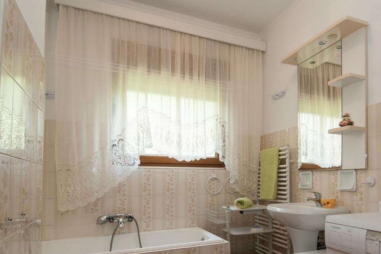 Dvosobni apartman s balkonom Lovran, Opatija  A-b