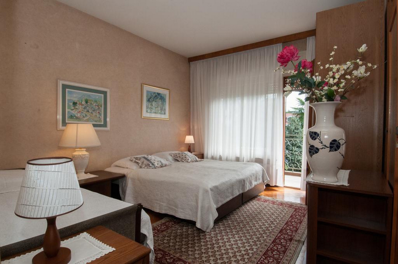 Dvosobni apartman s balkonom Lovran, Opatija  A-b