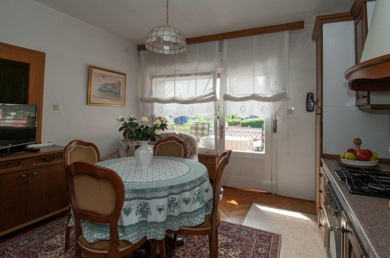 Dvosobni apartman s balkonom Lovran, Opatija  A-b